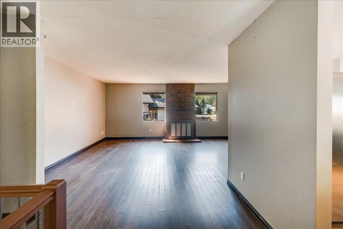 1056 CLARKE Road