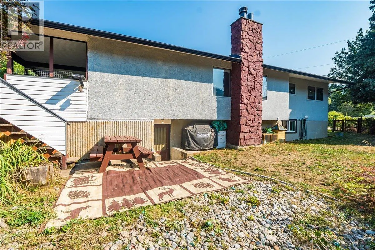 1056 CLARKE Road