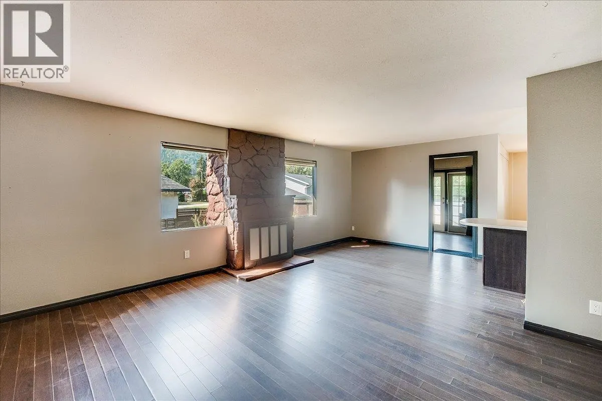 1056 CLARKE Road