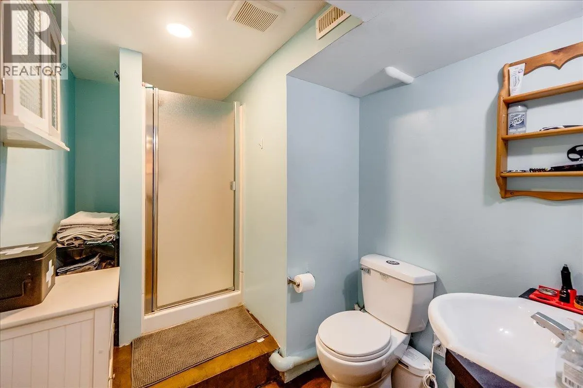 1056 CLARKE Road