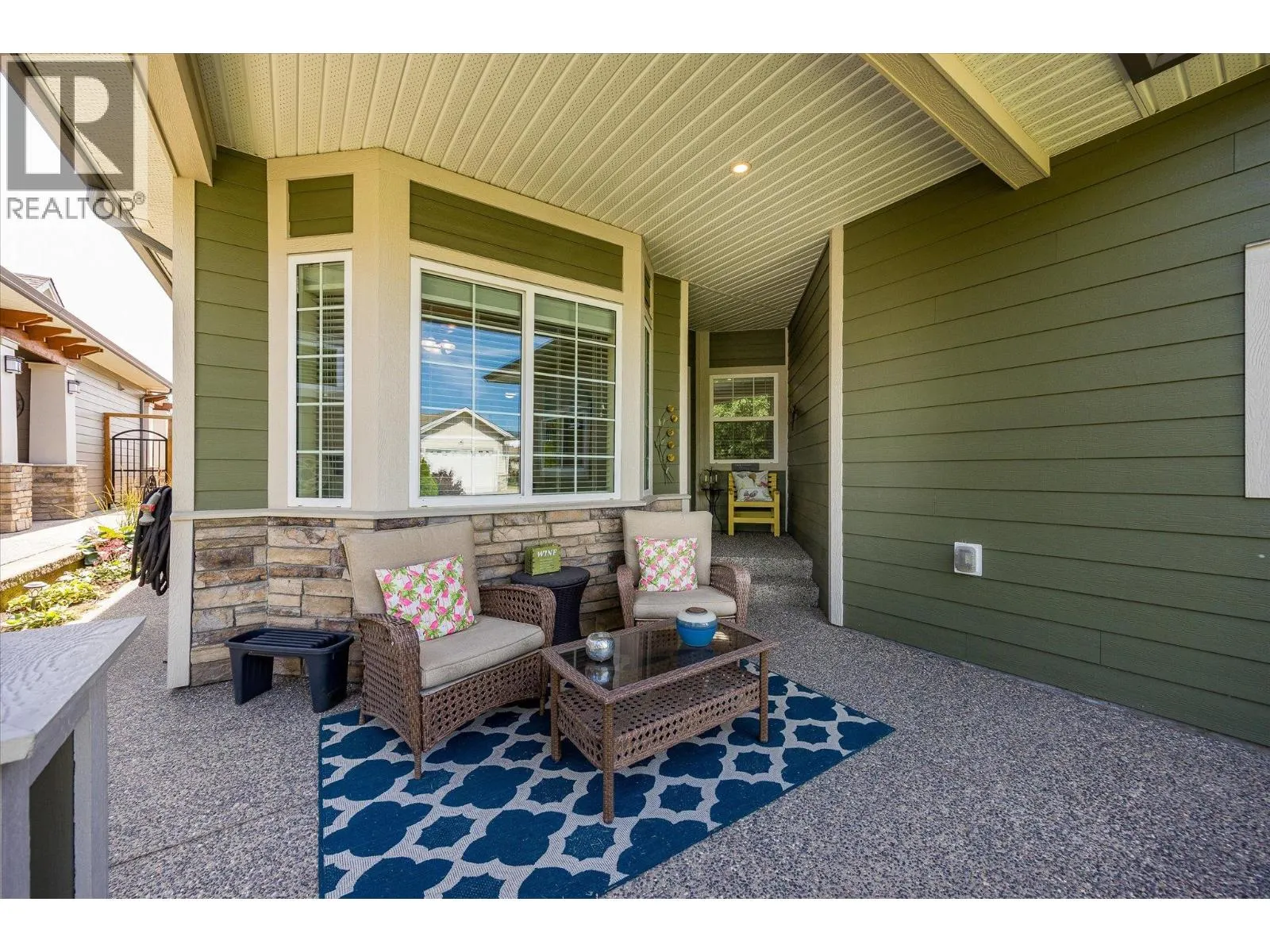 3357 Kingfisher Road