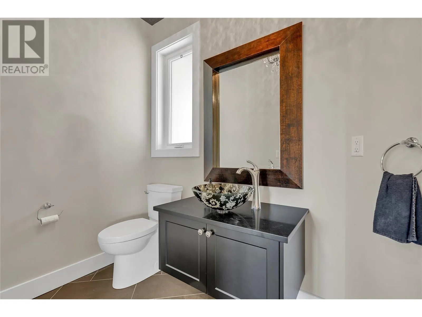 135 Flagstone Rise