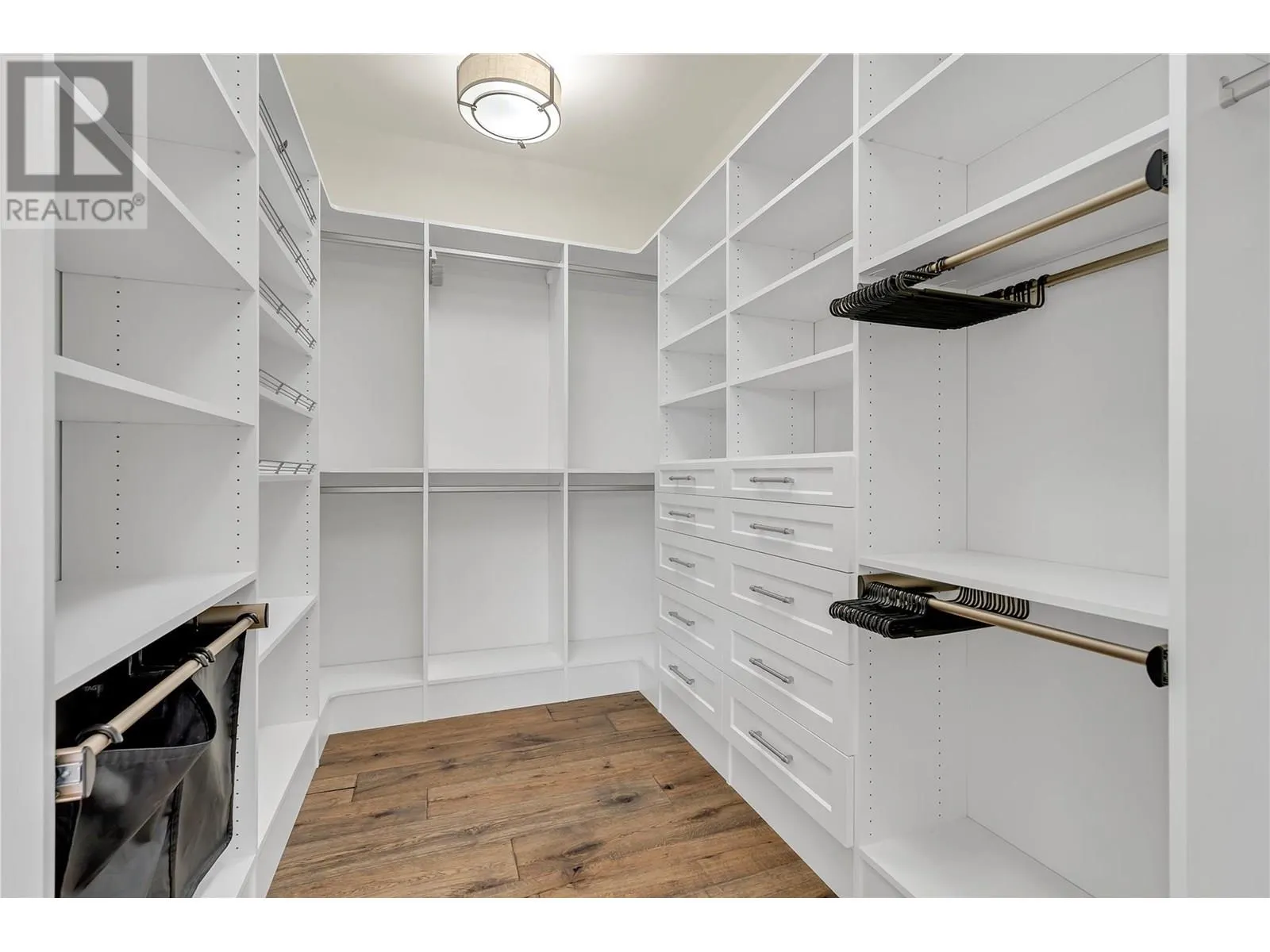 135 Flagstone Rise