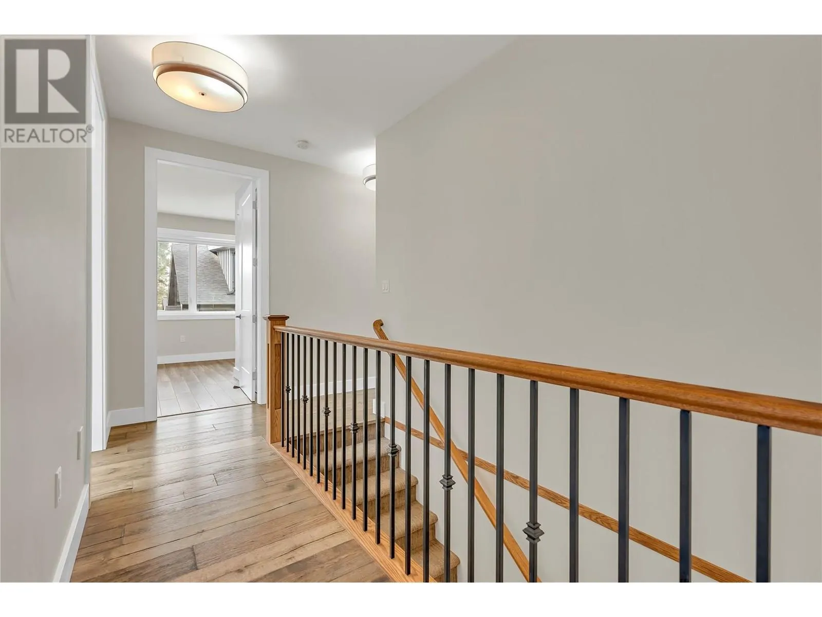 135 Flagstone Rise