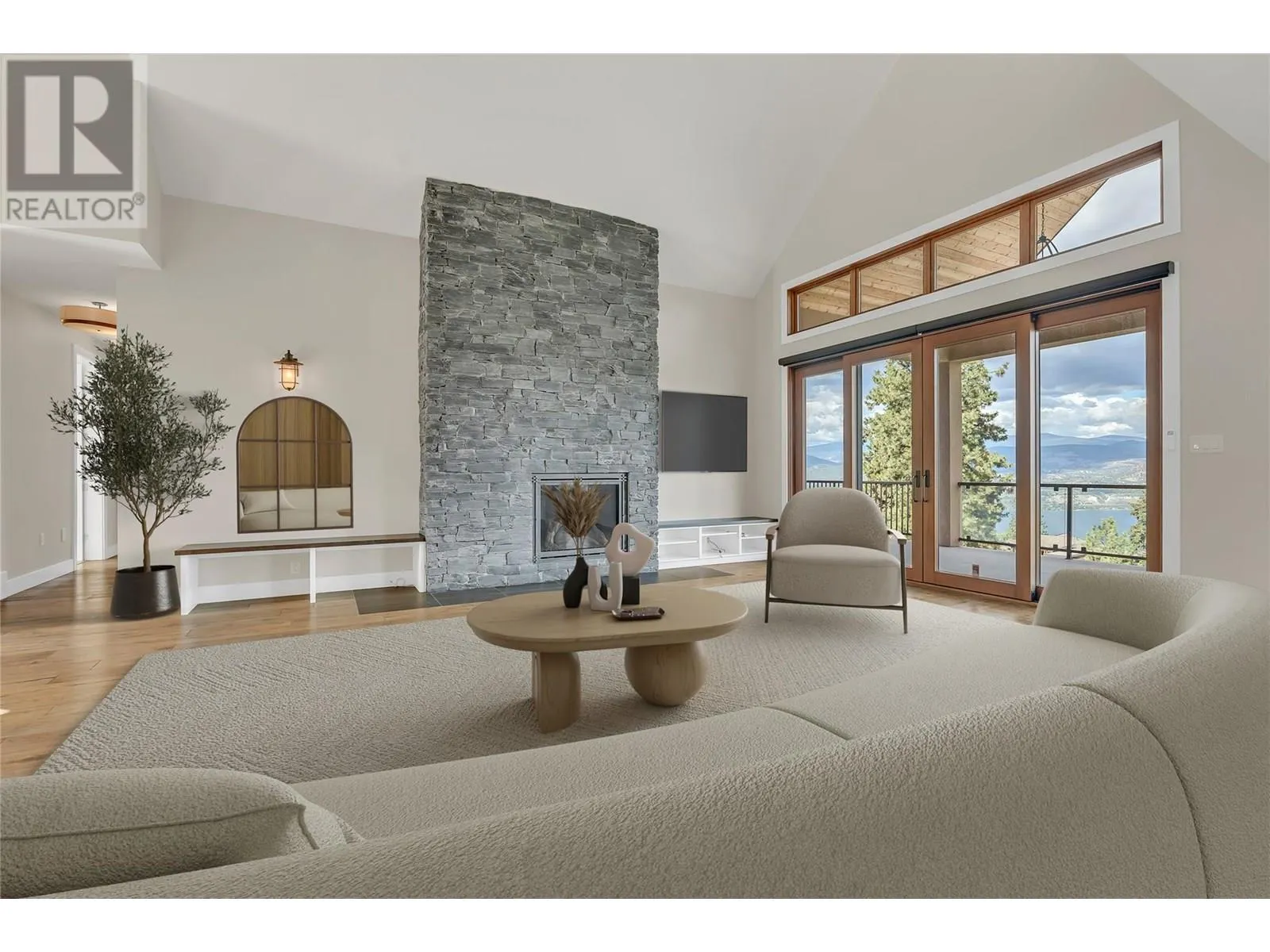 135 Flagstone Rise