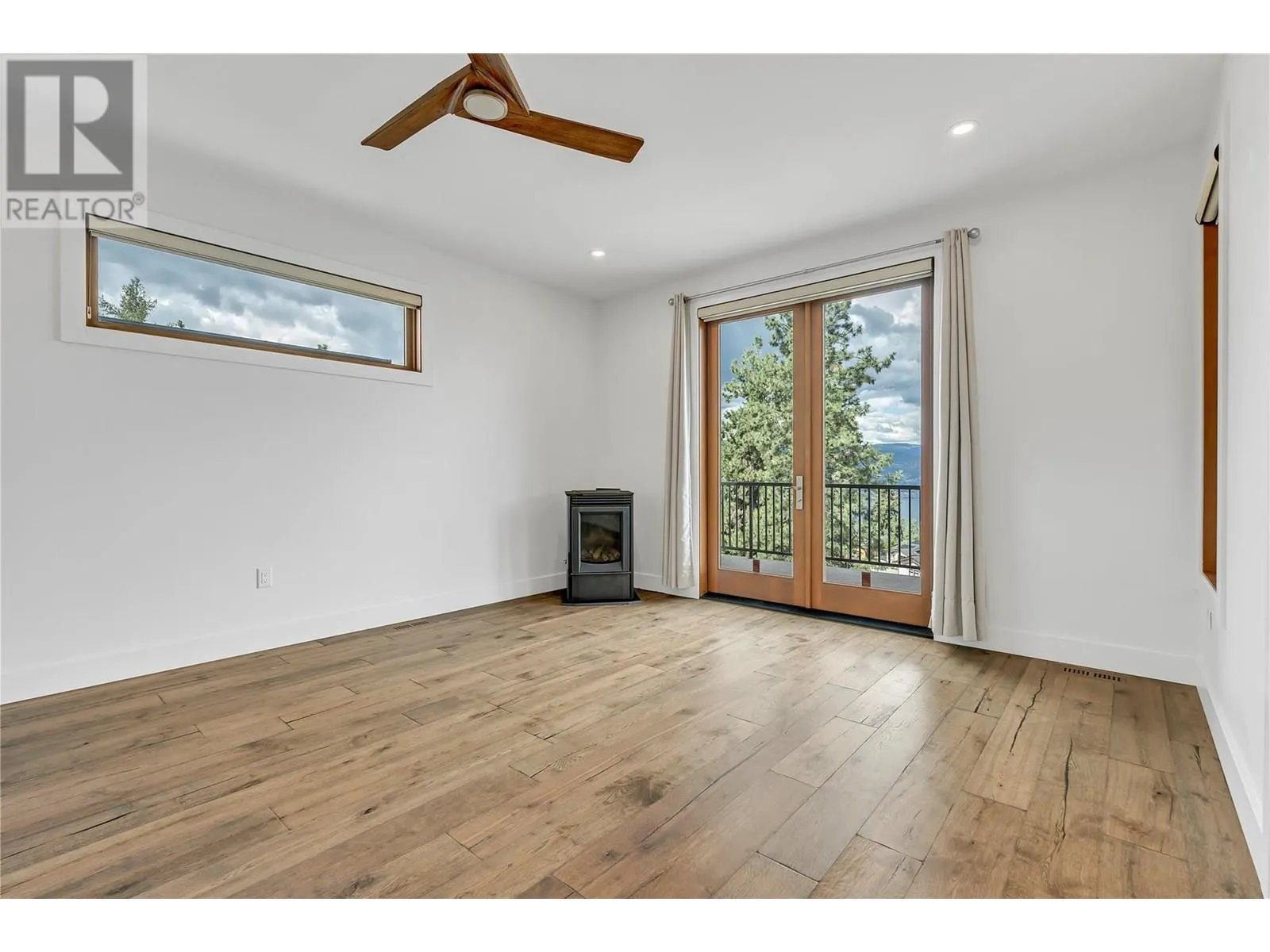 135 Flagstone Rise