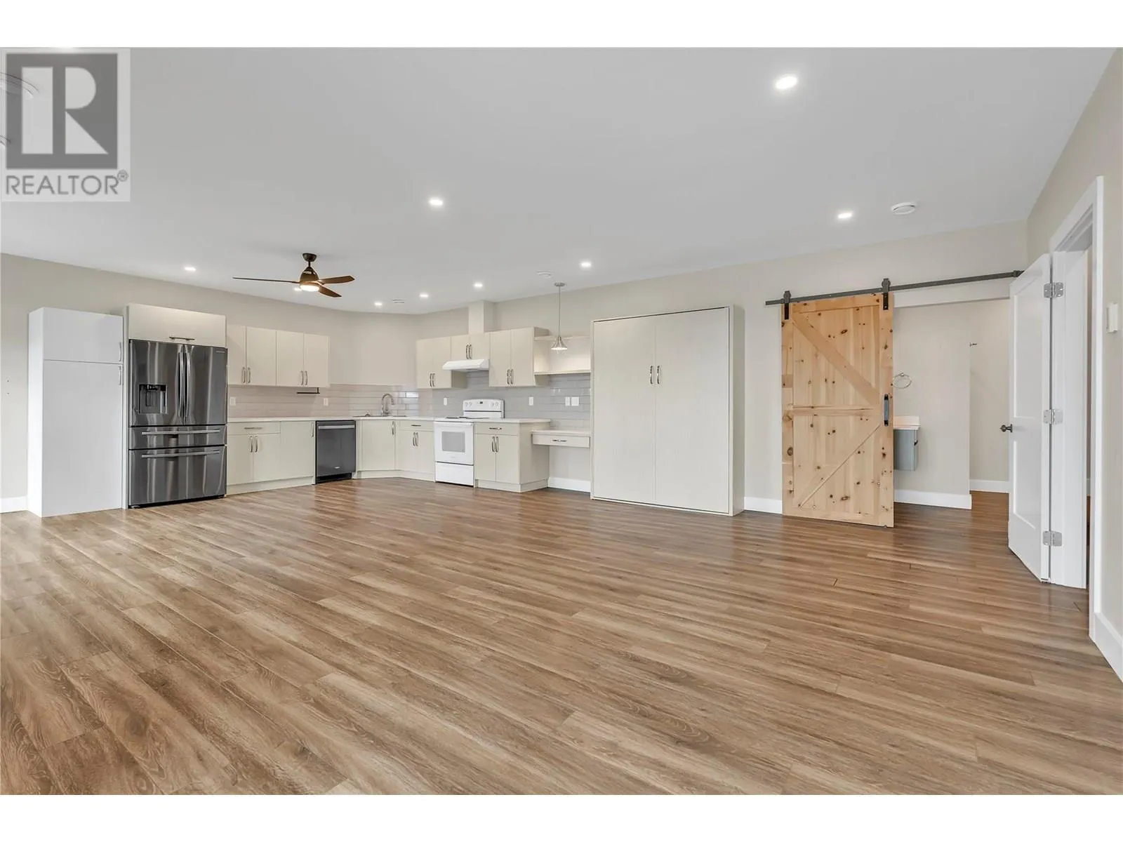 135 Flagstone Rise