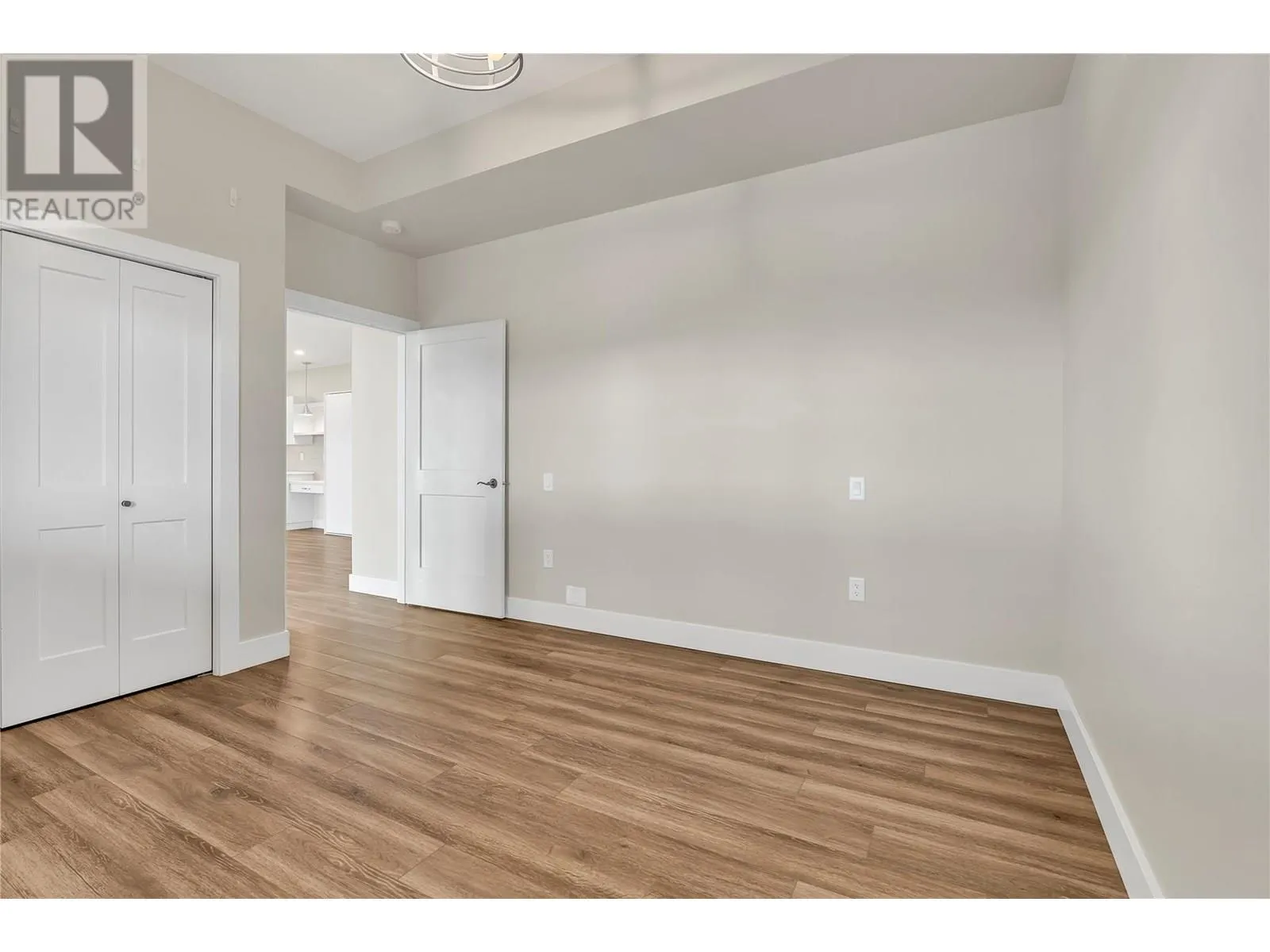 135 Flagstone Rise