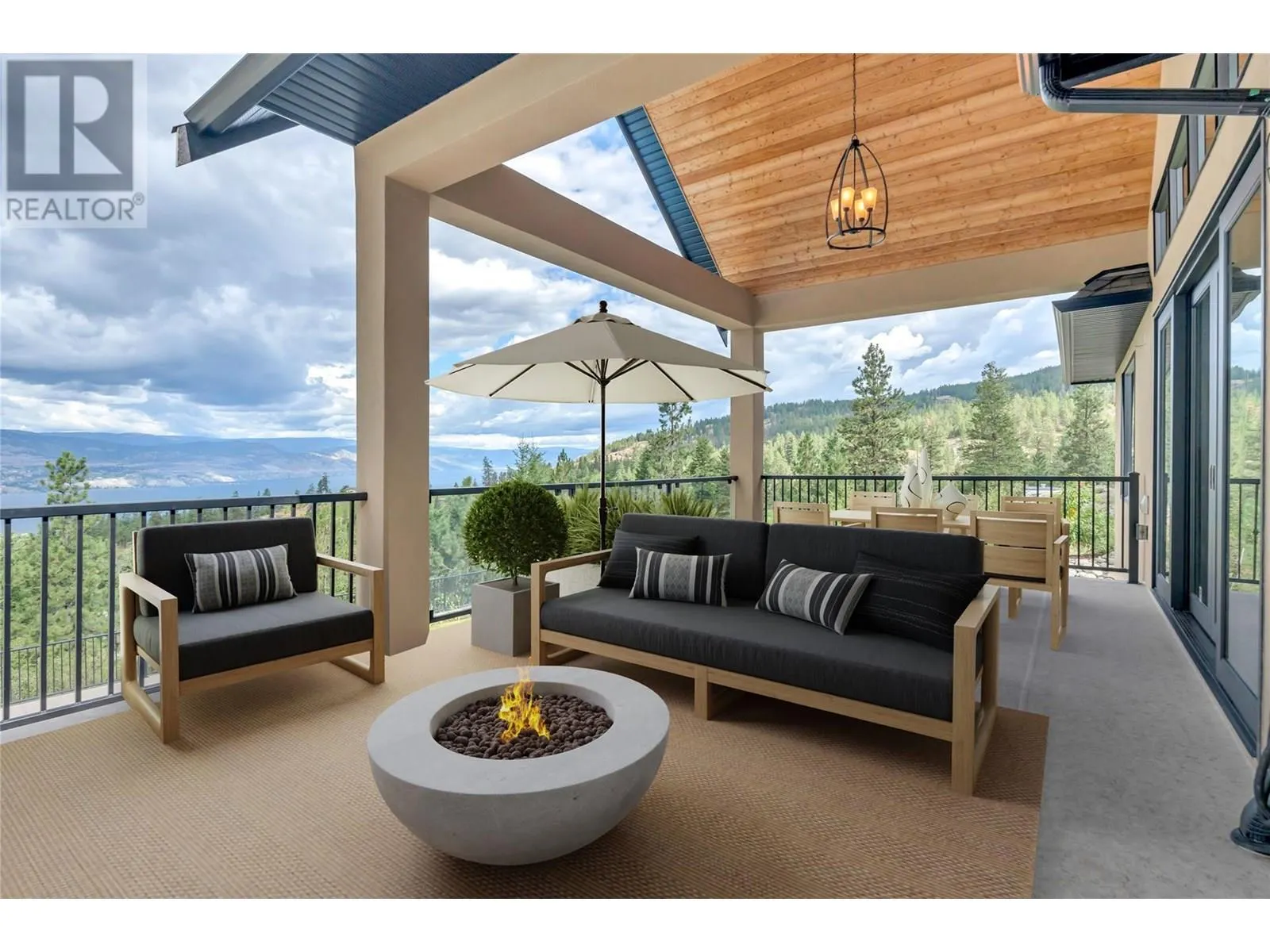 135 Flagstone Rise