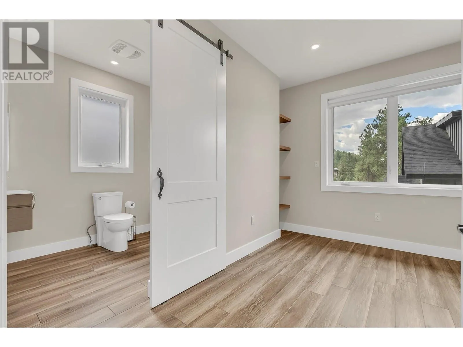 135 Flagstone Rise