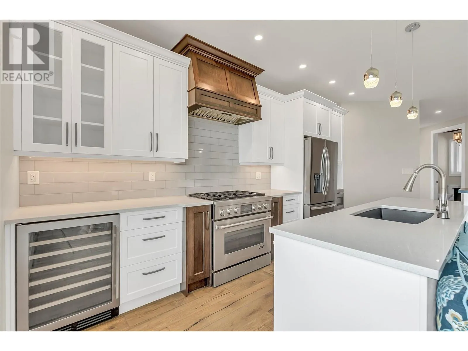 135 Flagstone Rise