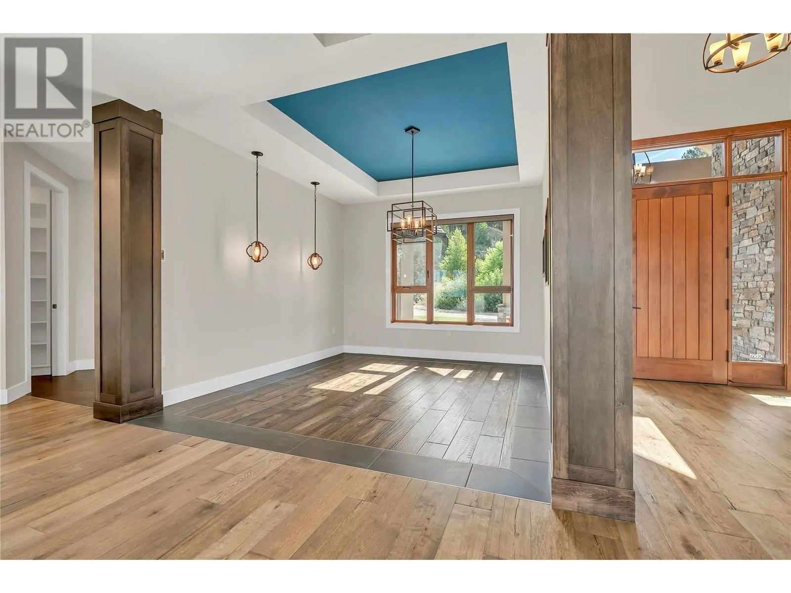135 Flagstone Rise