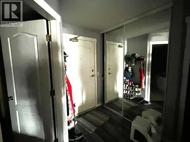709 Houghton Road Unit# 206