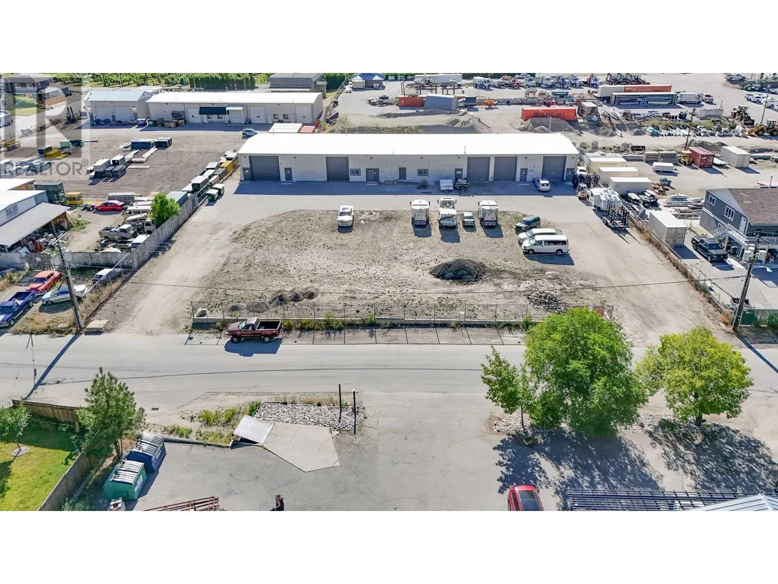 9207 James Avenue Unit# Yard Space