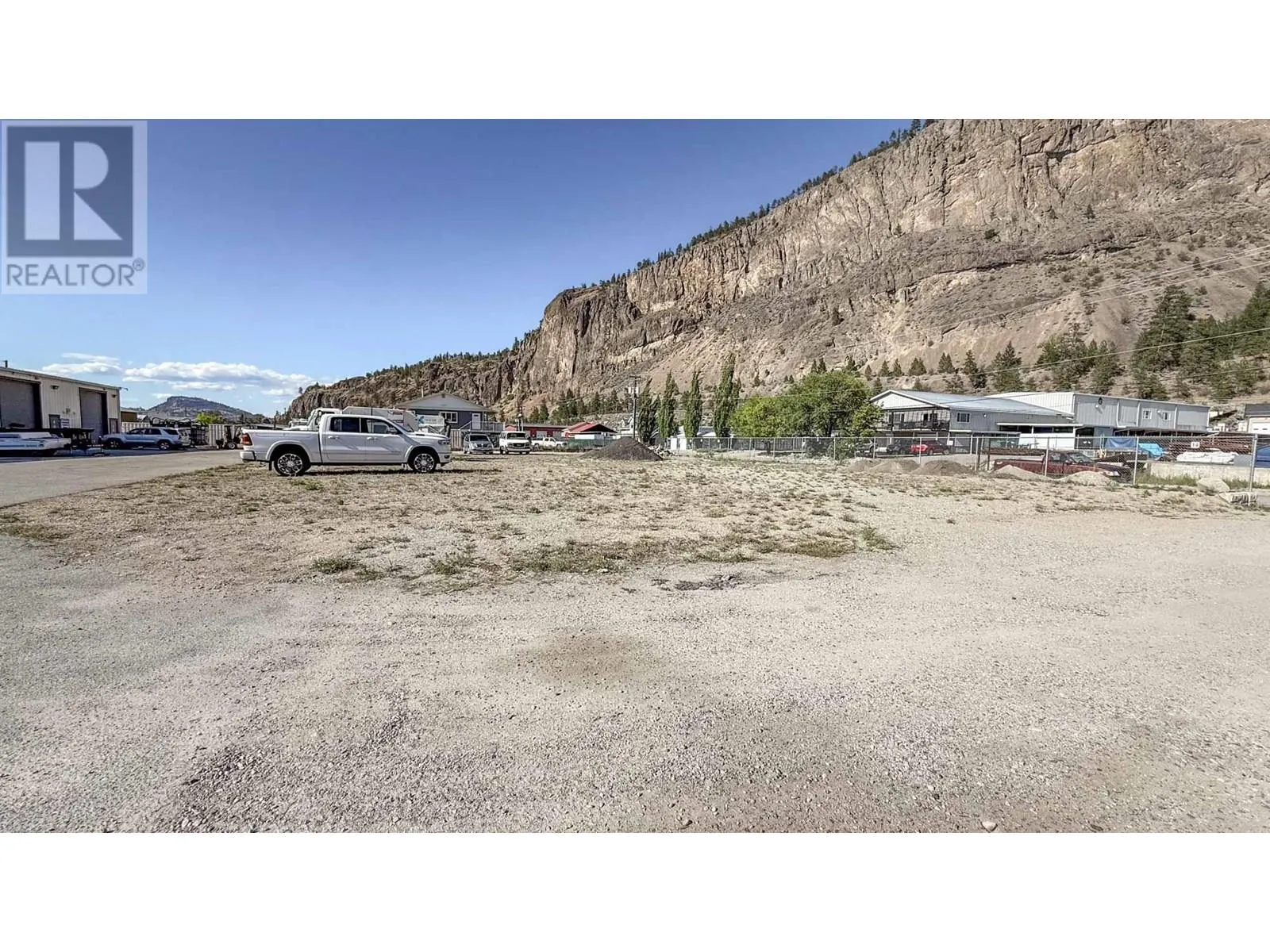 9207 James Avenue Unit# Yard Space