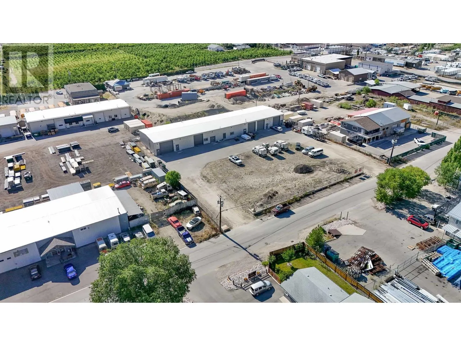 9207 James Avenue Unit# Yard Space