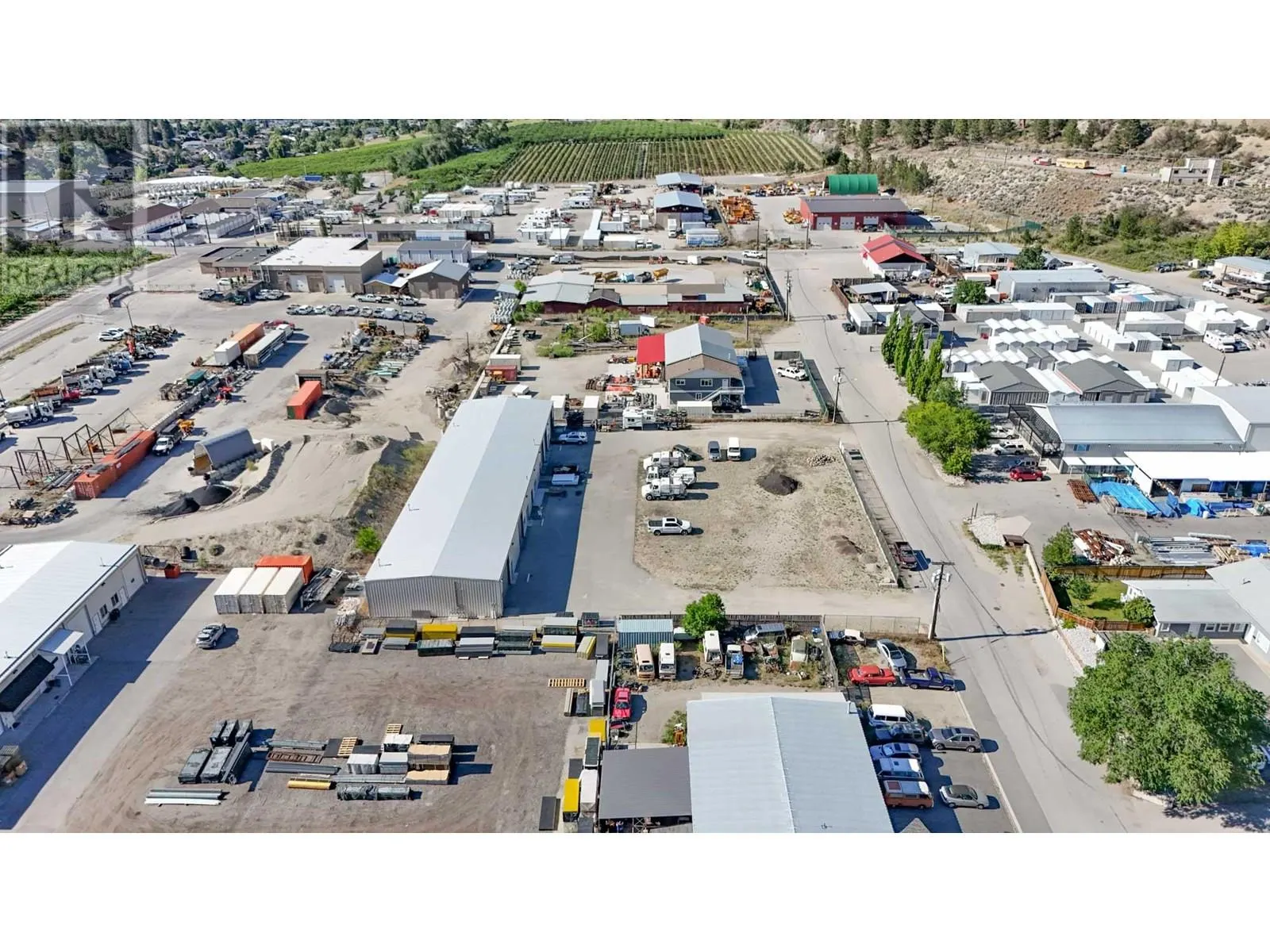 9207 James Avenue Unit# Yard Space