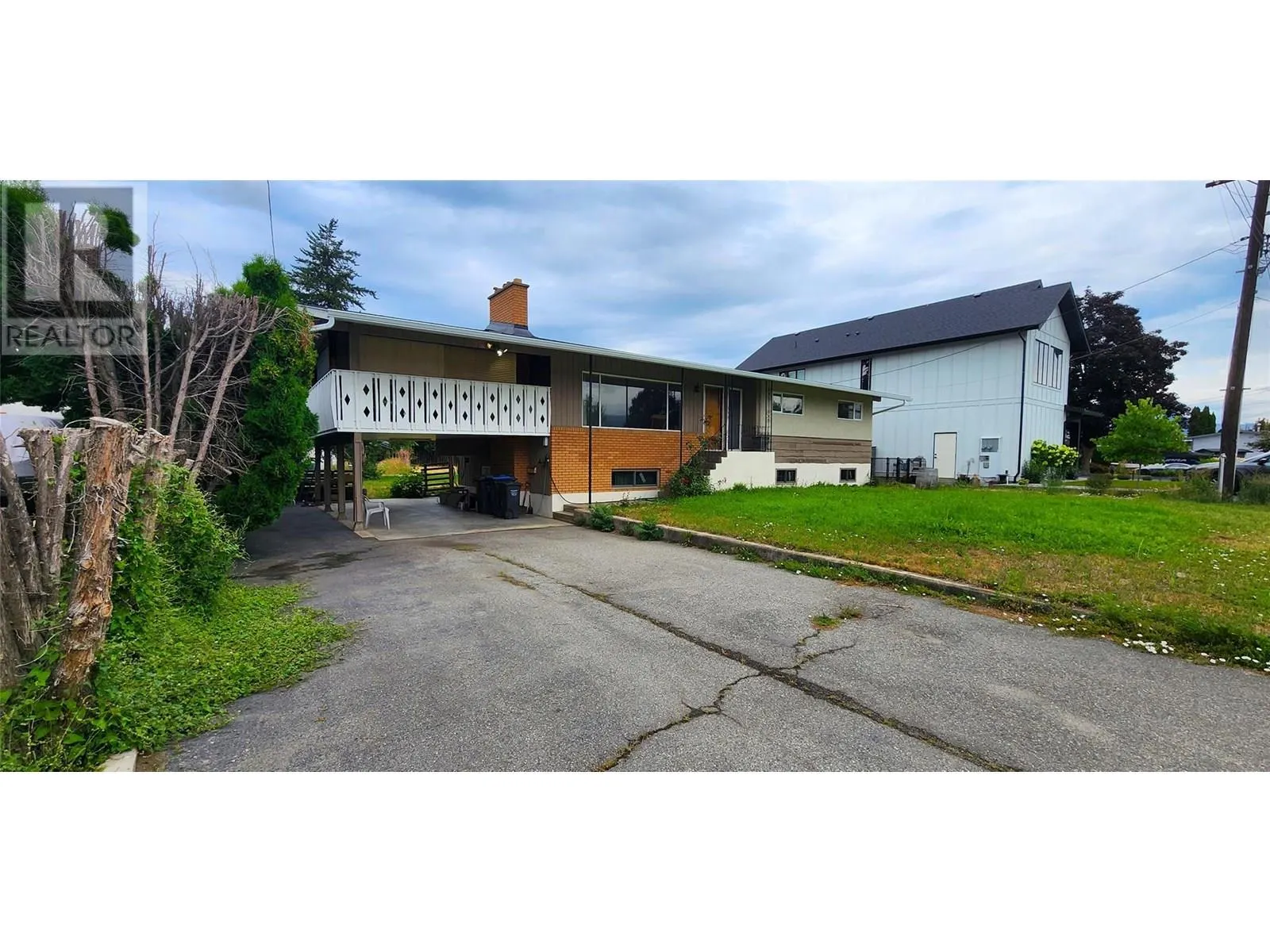 1750 CHAMBERLAIN Road