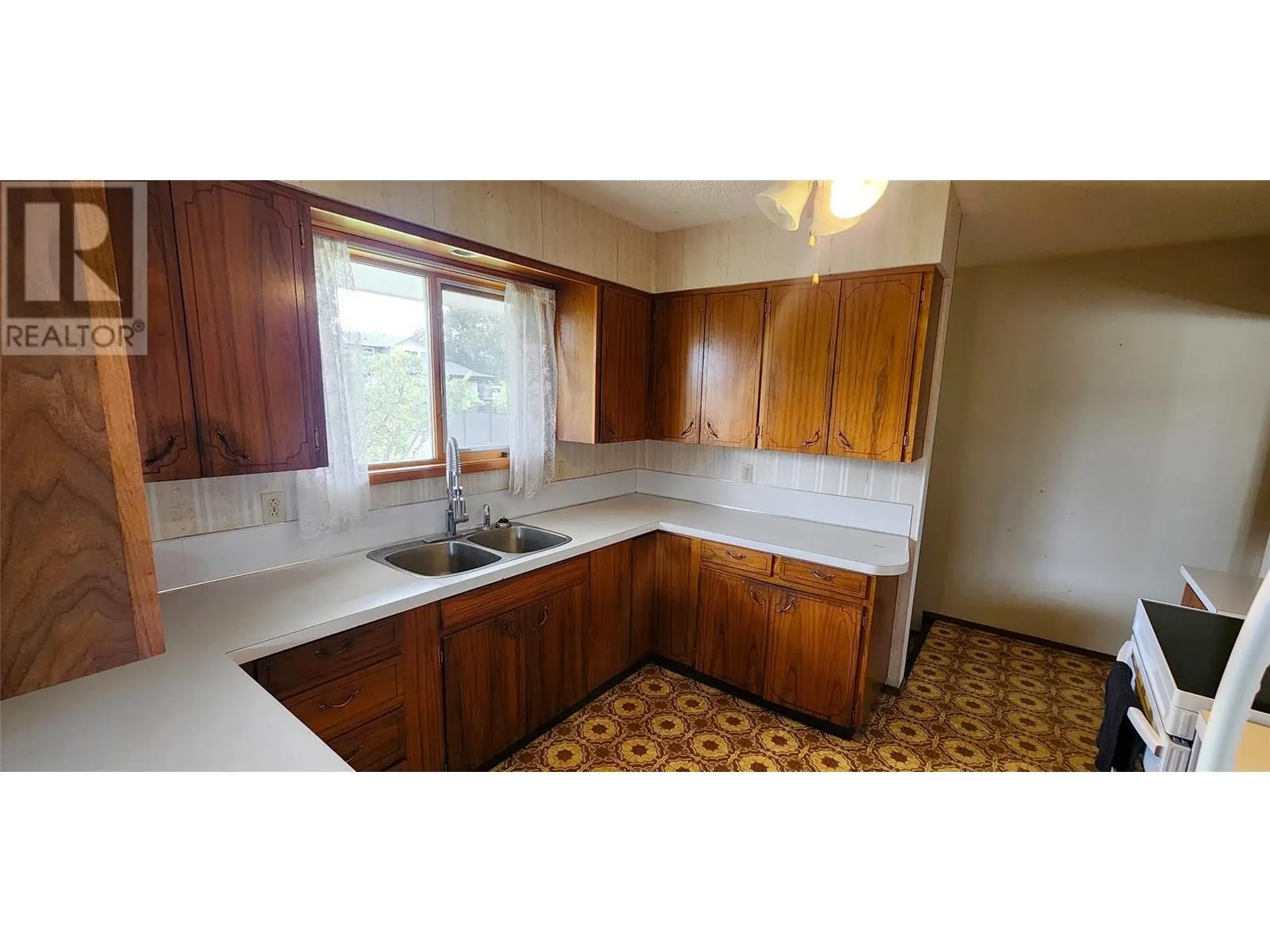 1750 CHAMBERLAIN Road