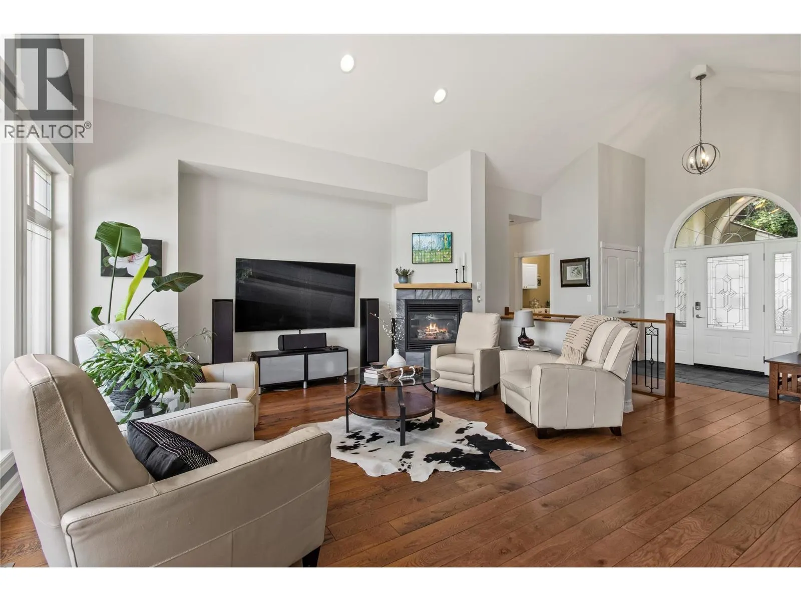 2422 Waverly Drive