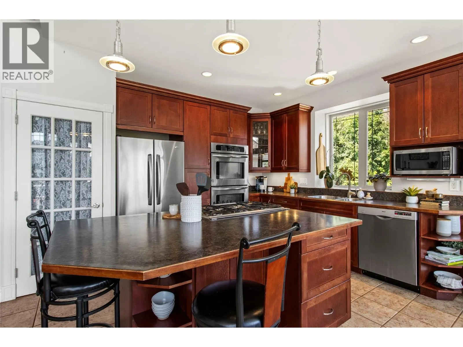 2422 Waverly Drive