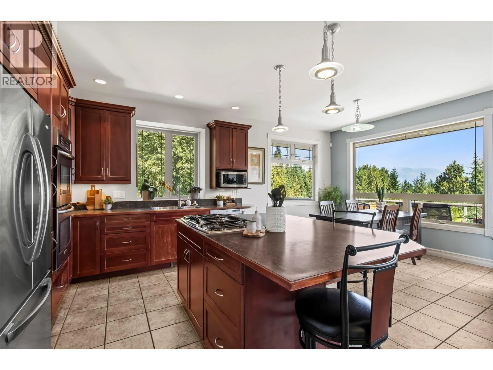 2422 Waverly Drive