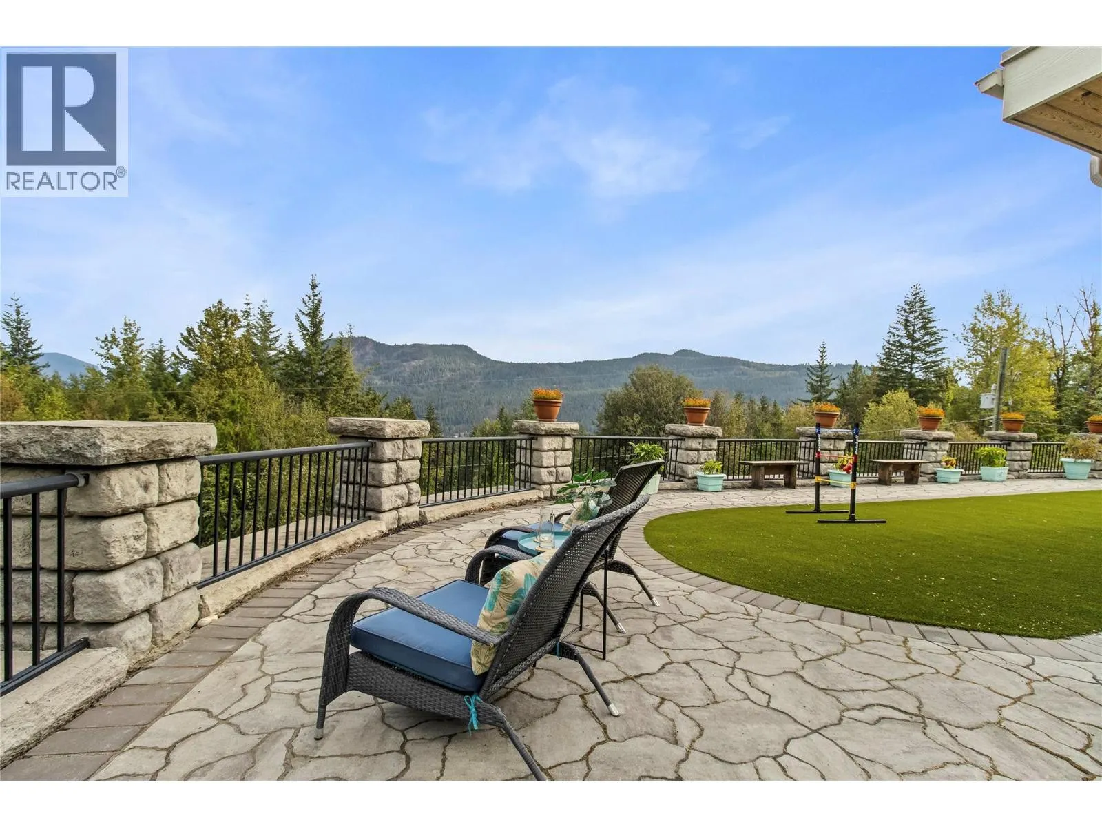 2422 Waverly Drive