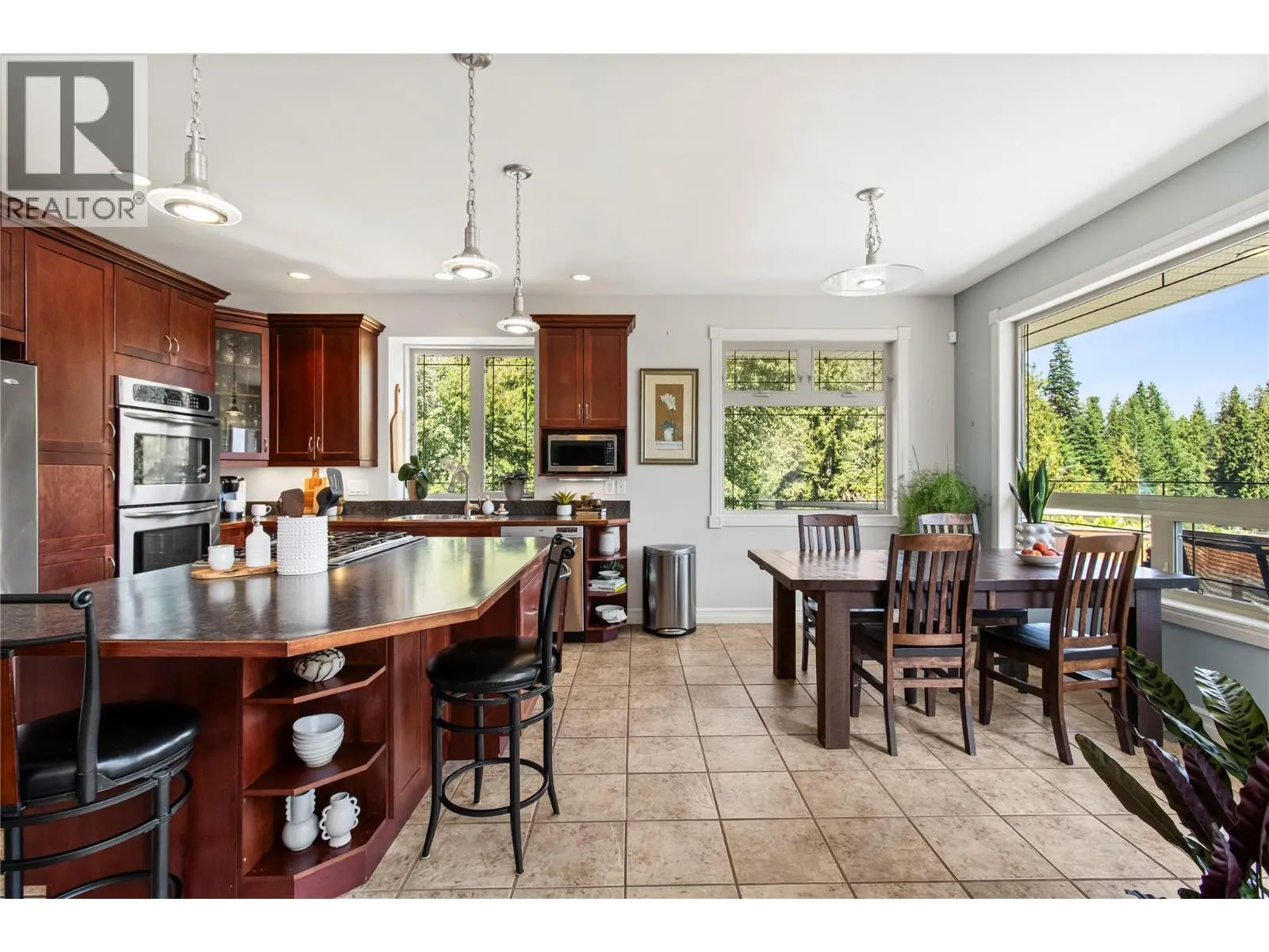 2422 Waverly Drive