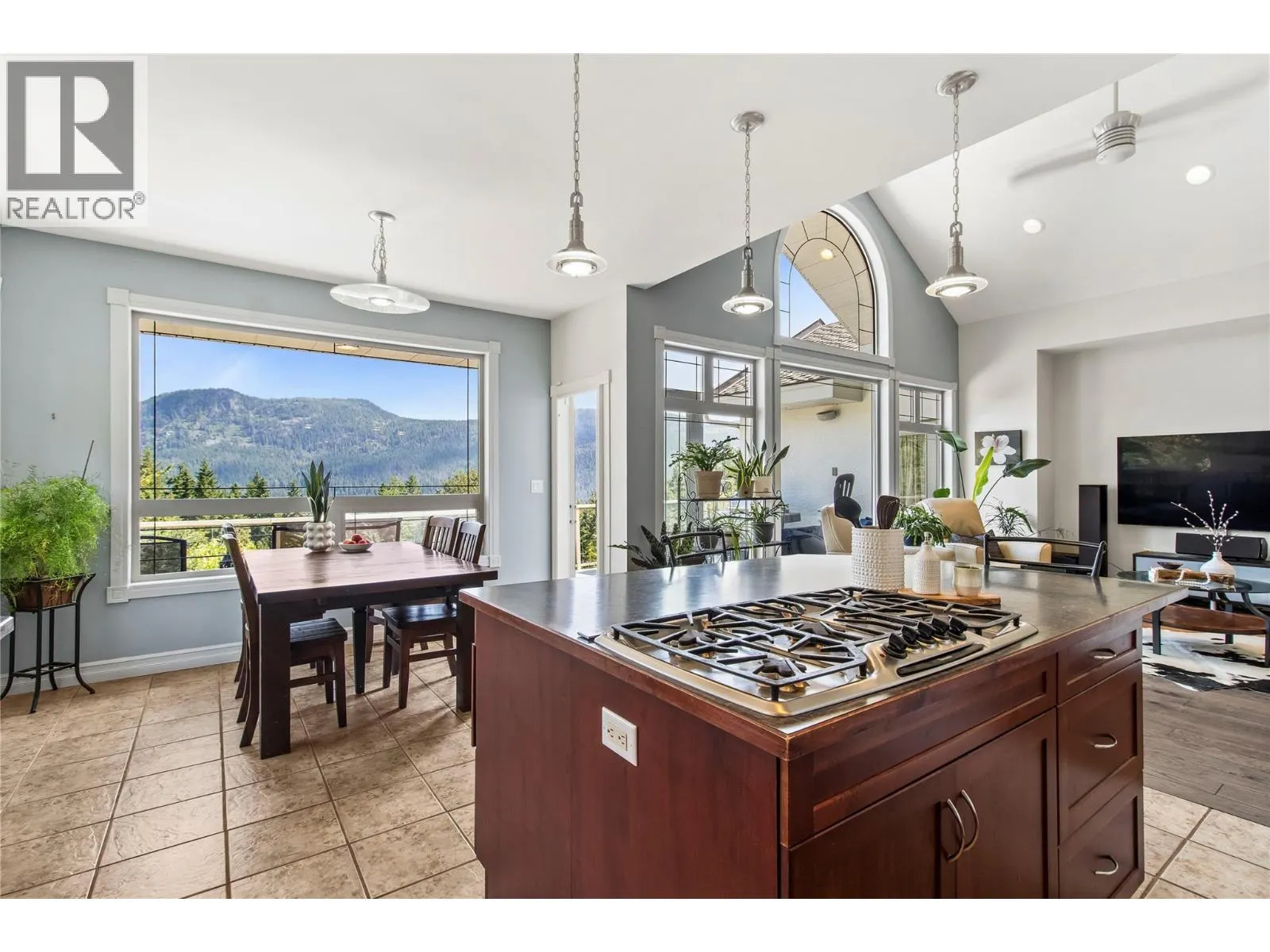 2422 Waverly Drive