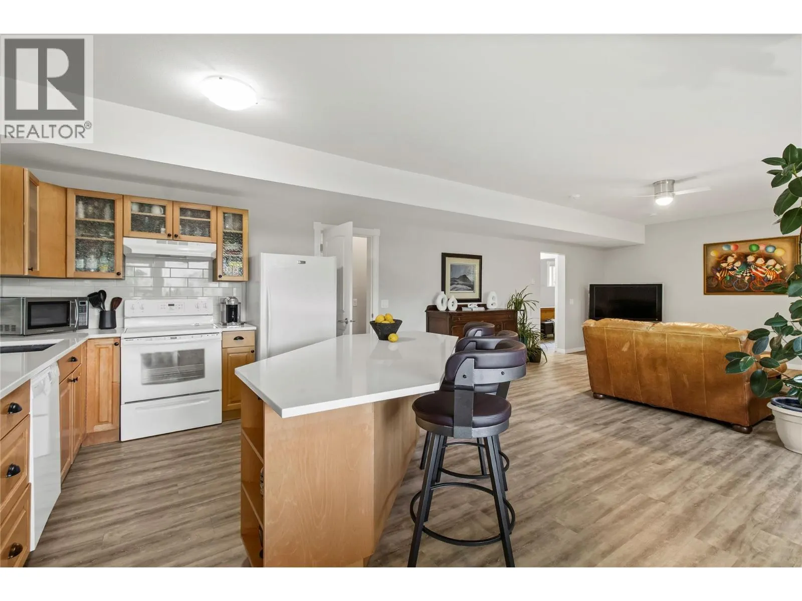 2422 Waverly Drive