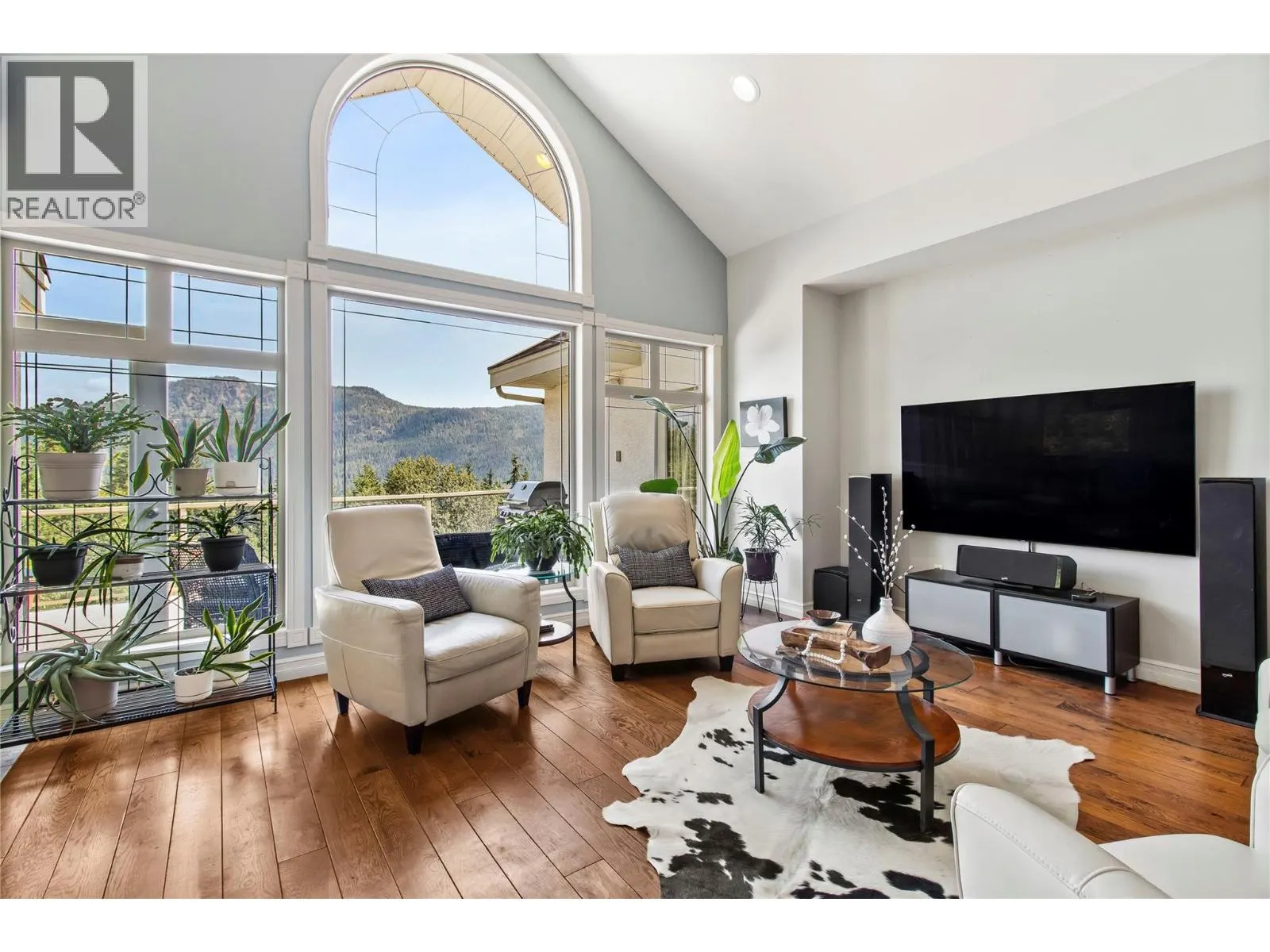 2422 Waverly Drive