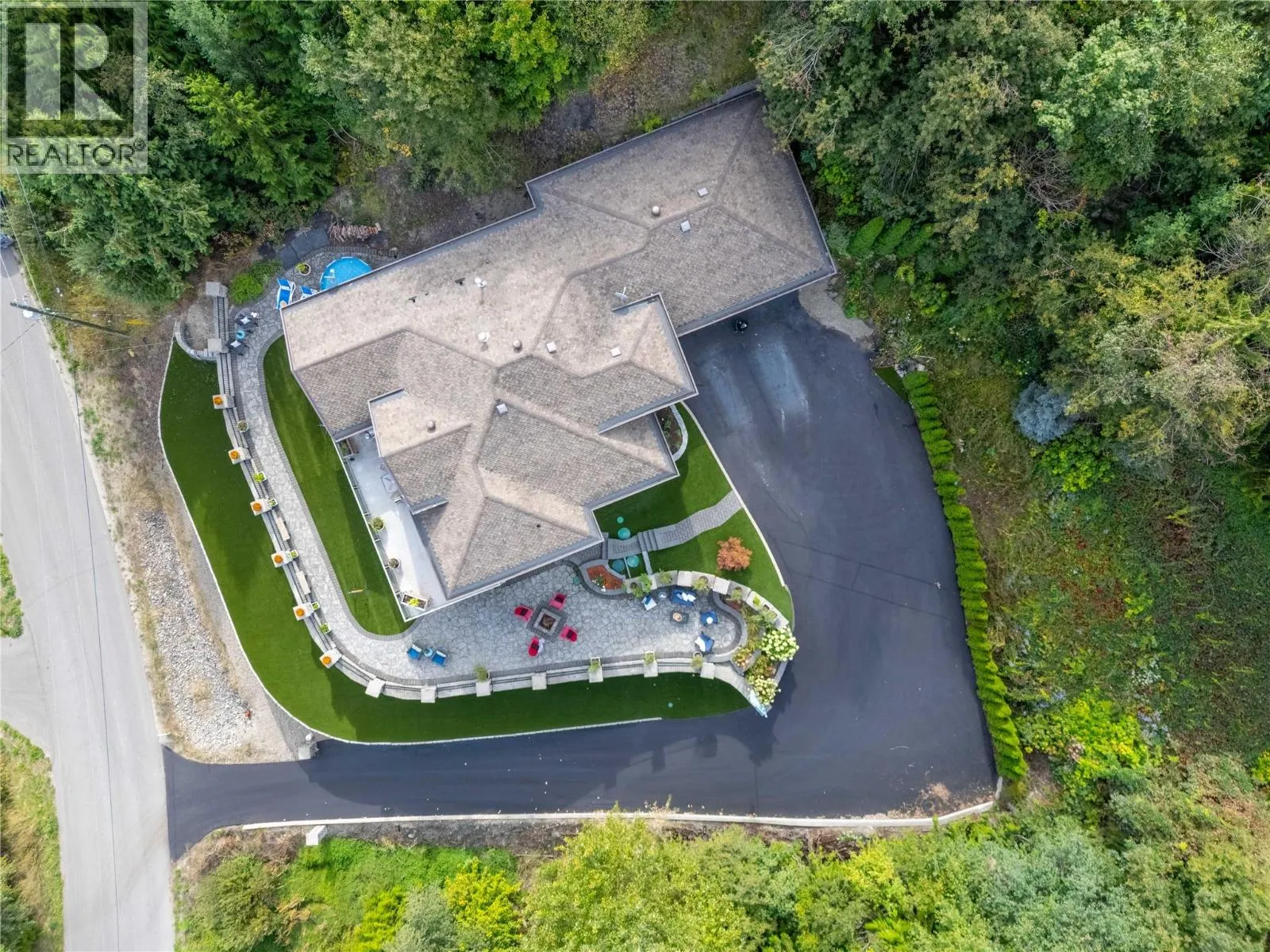 2422 Waverly Drive
