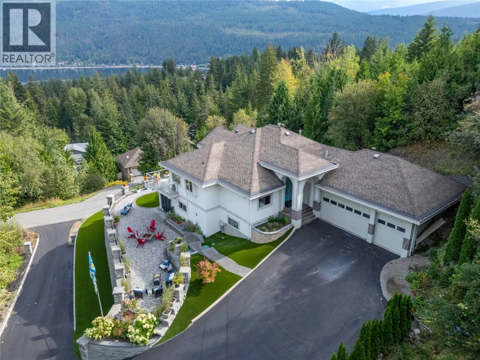 2422 Waverly Drive