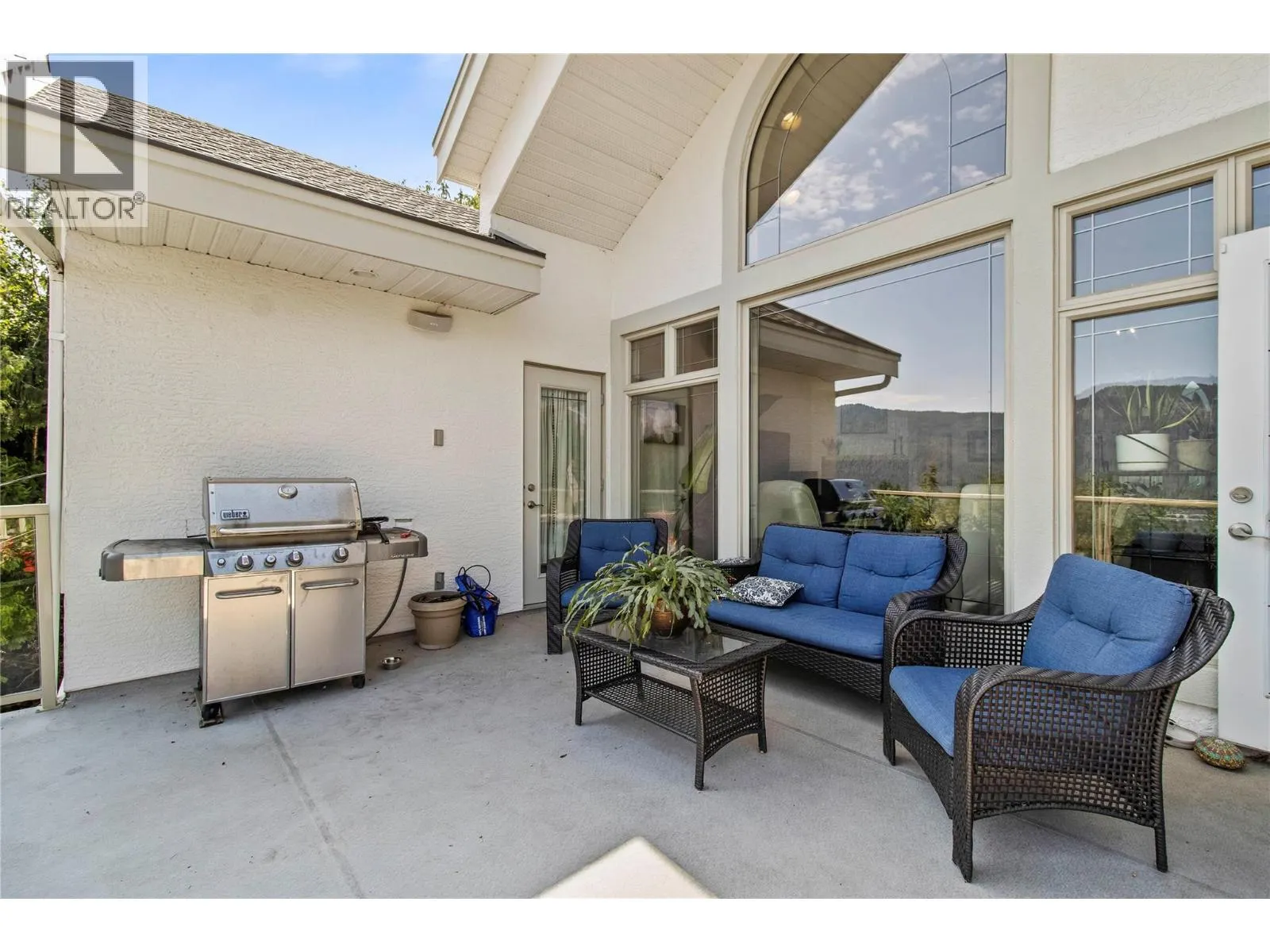 2422 Waverly Drive