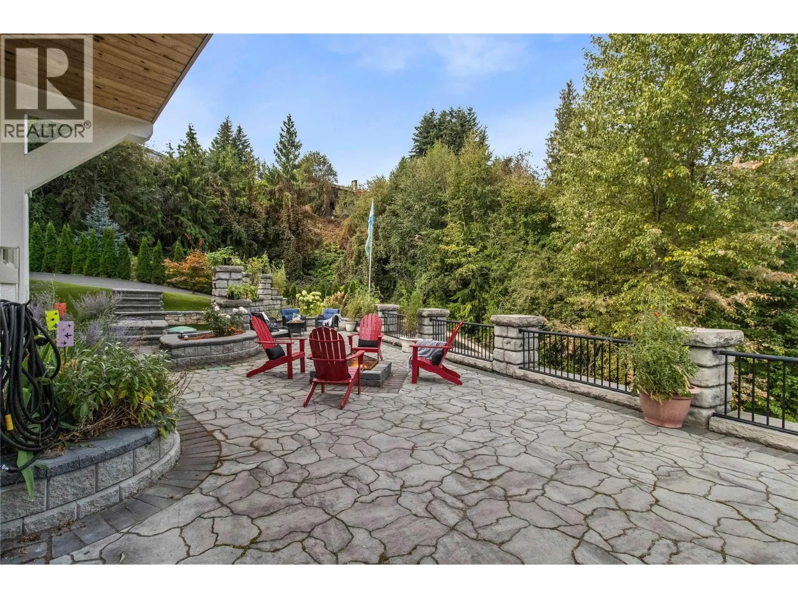 2422 Waverly Drive