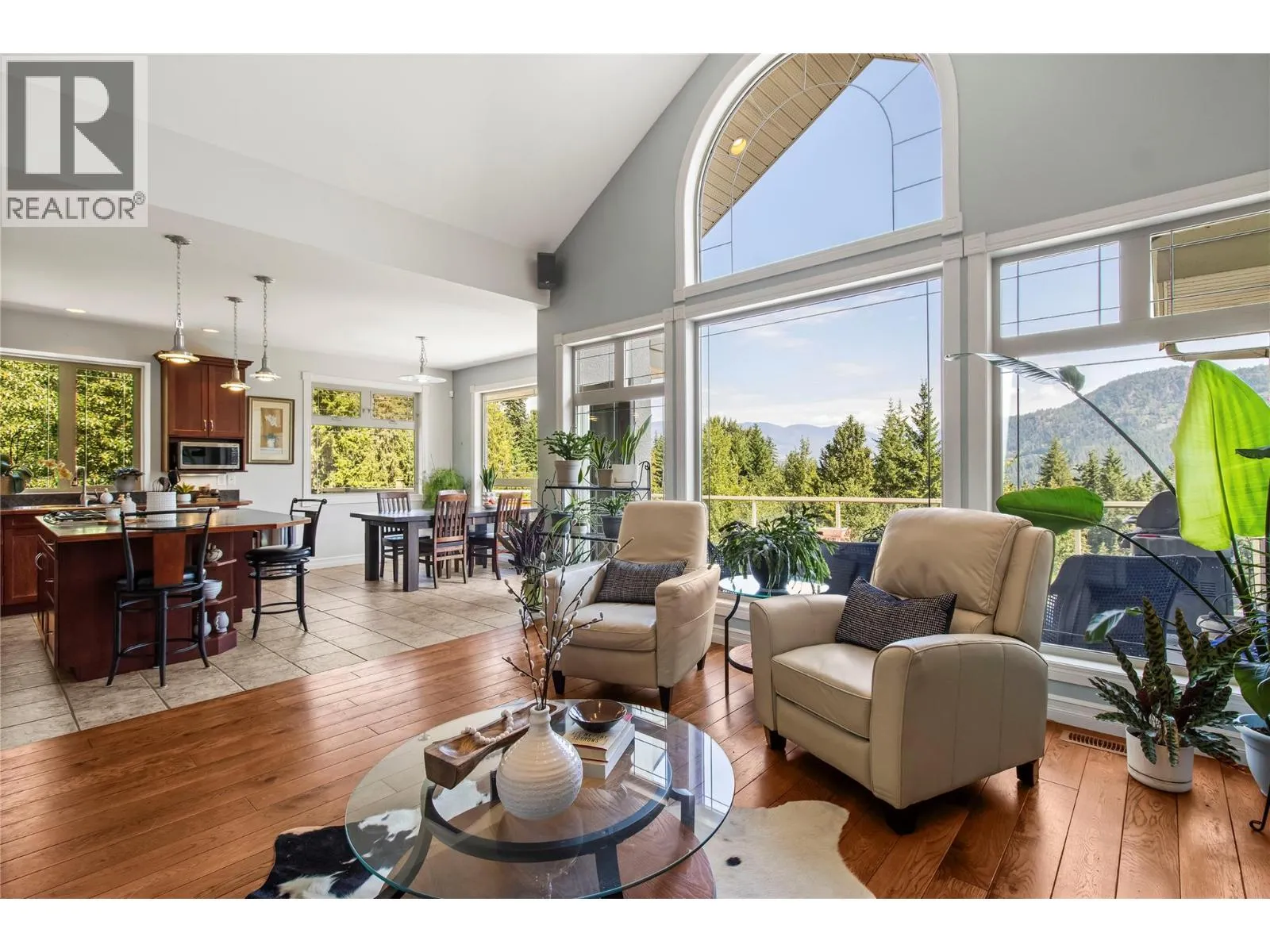 2422 Waverly Drive