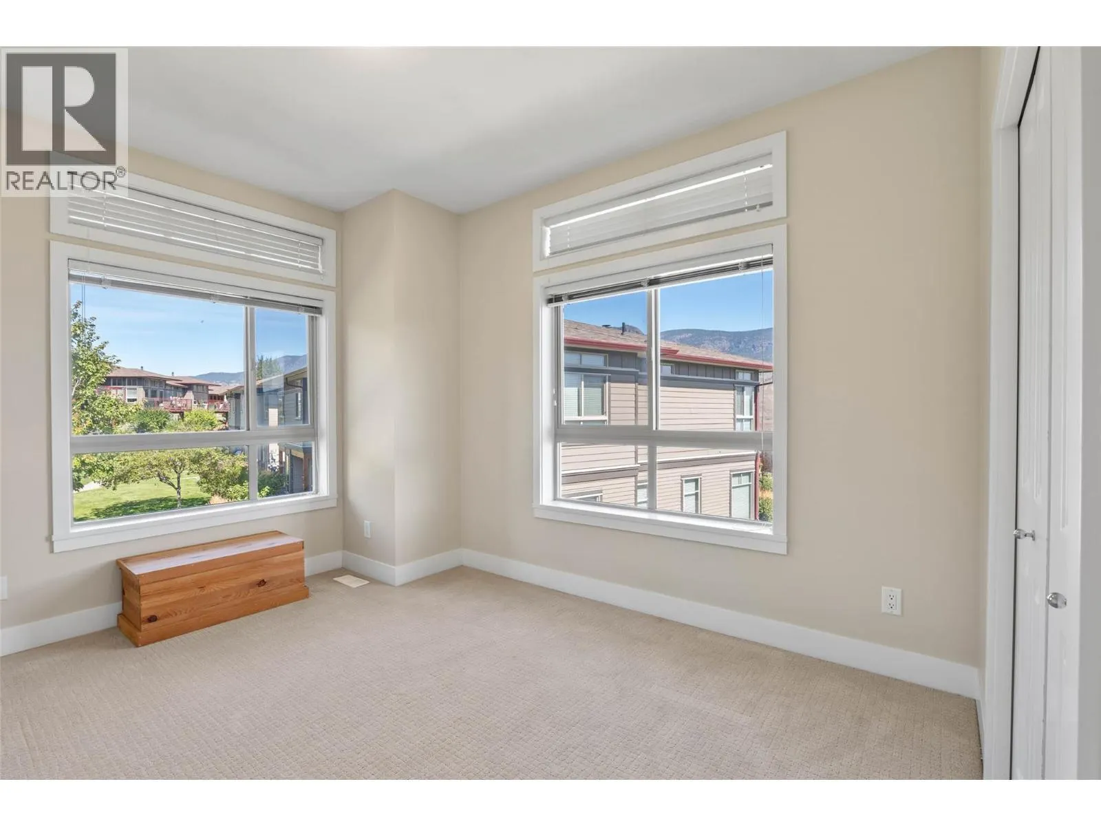 175 Holloway Drive Unit# 49