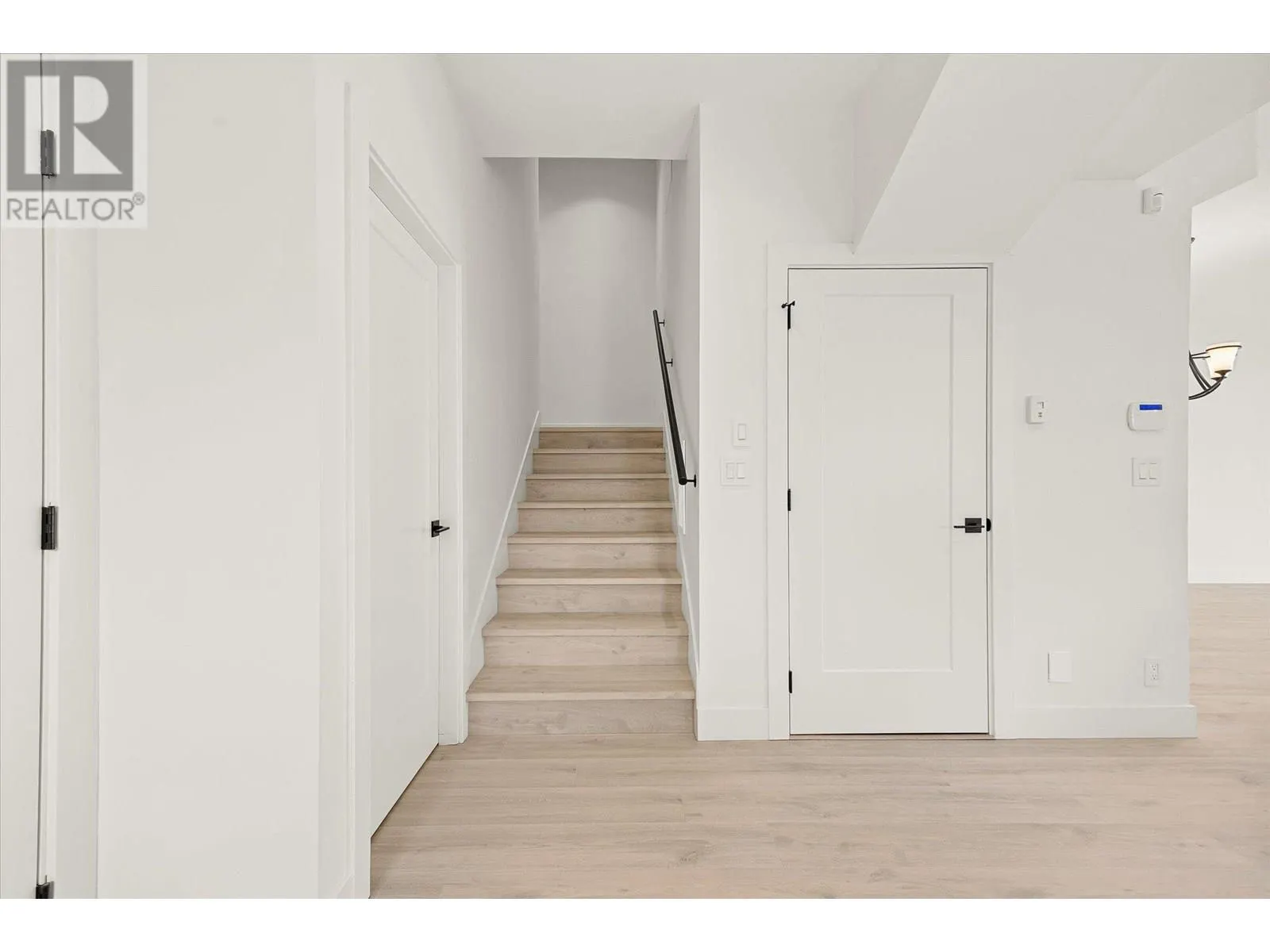 840 Grenfell Avenue Unit# 3