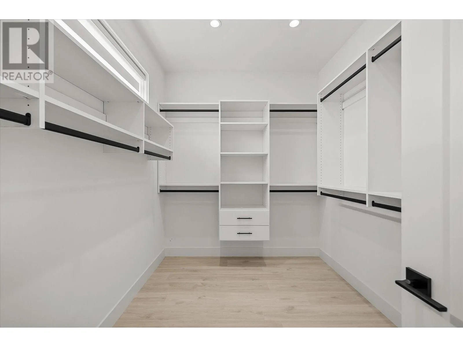 840 Grenfell Avenue Unit# 3