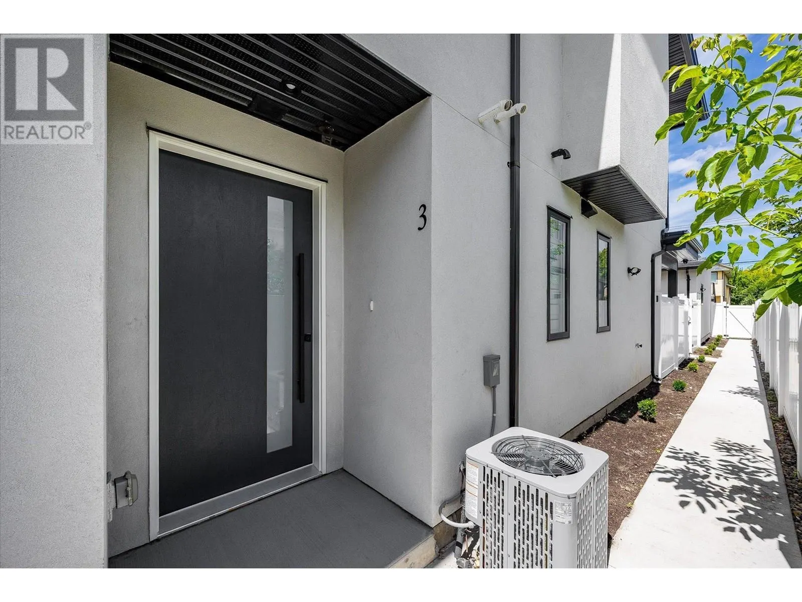 840 Grenfell Avenue Unit# 3