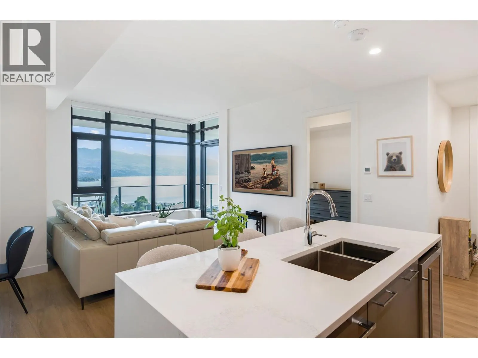 3699 Capozzi Road Unit# PH3
