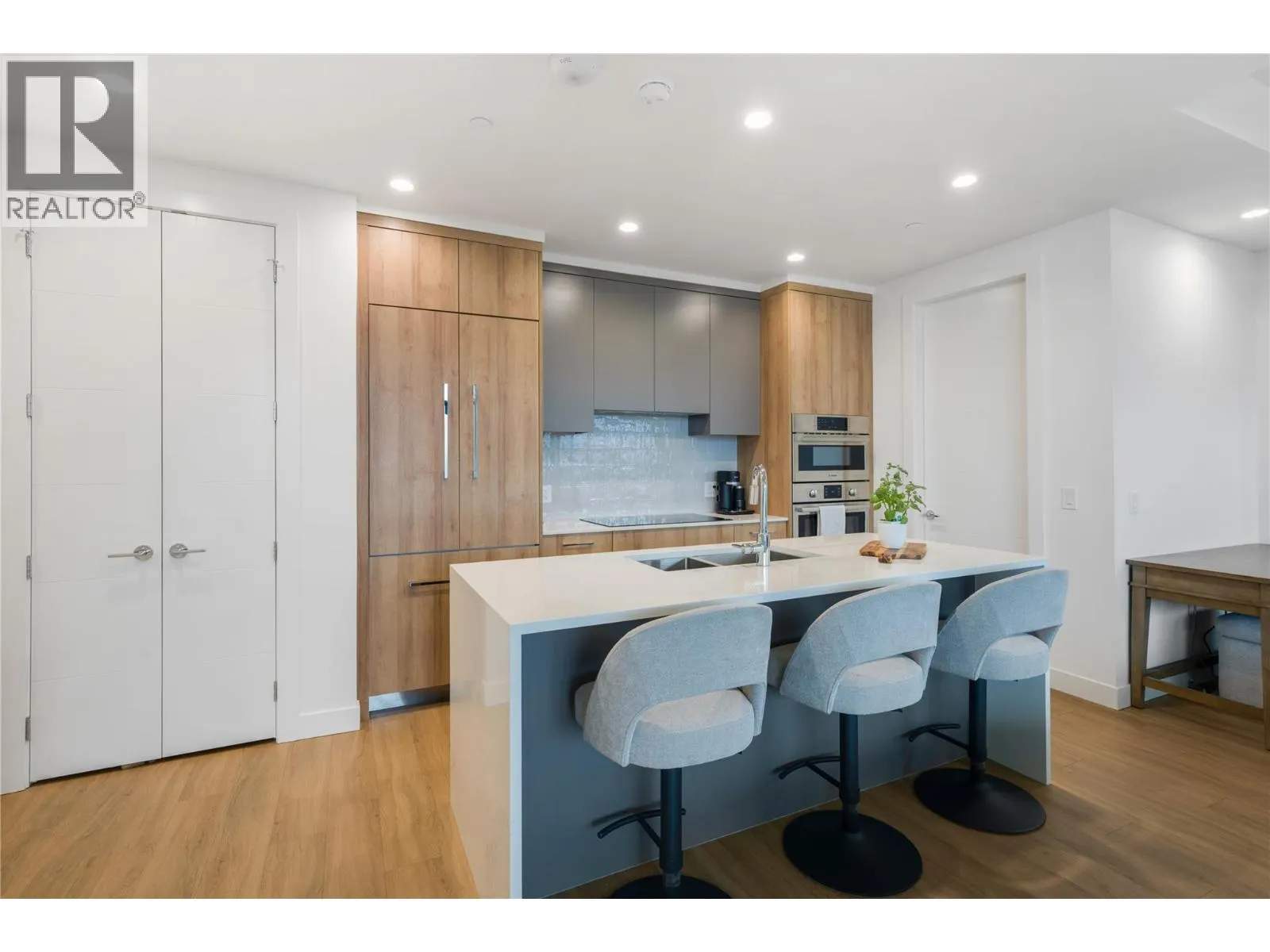 3699 Capozzi Road Unit# PH3