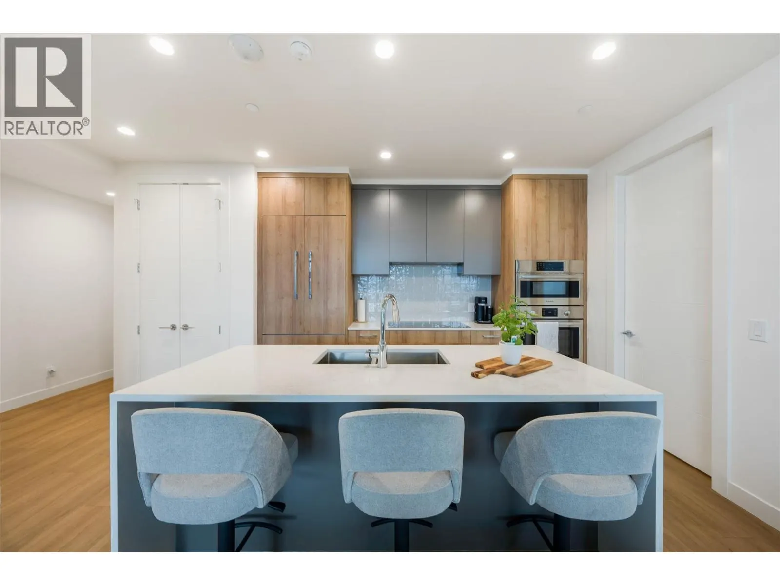 3699 Capozzi Road Unit# PH3