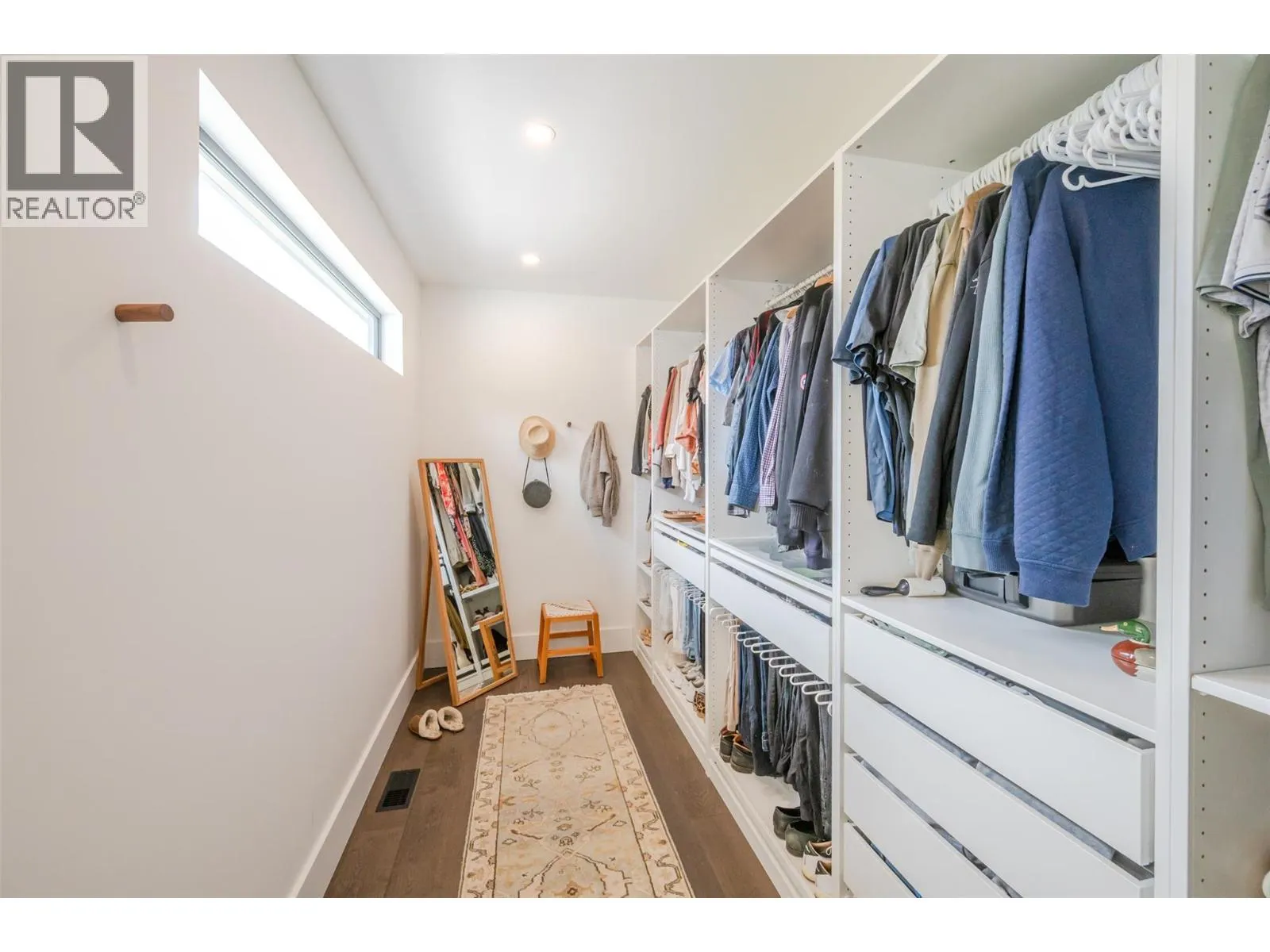 6709 VICTORIA Road Unit# 21