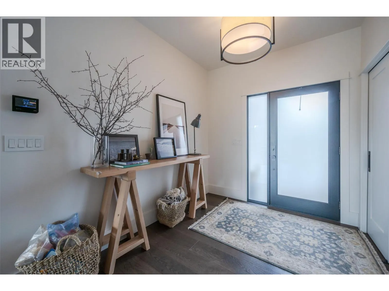 6709 VICTORIA Road Unit# 21