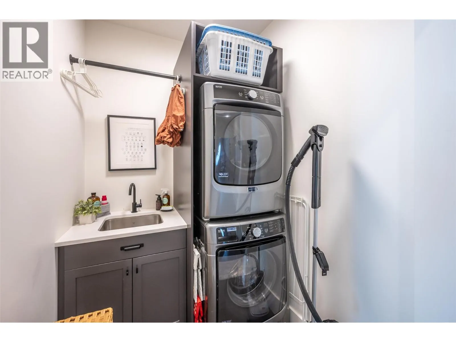 6709 VICTORIA Road Unit# 21