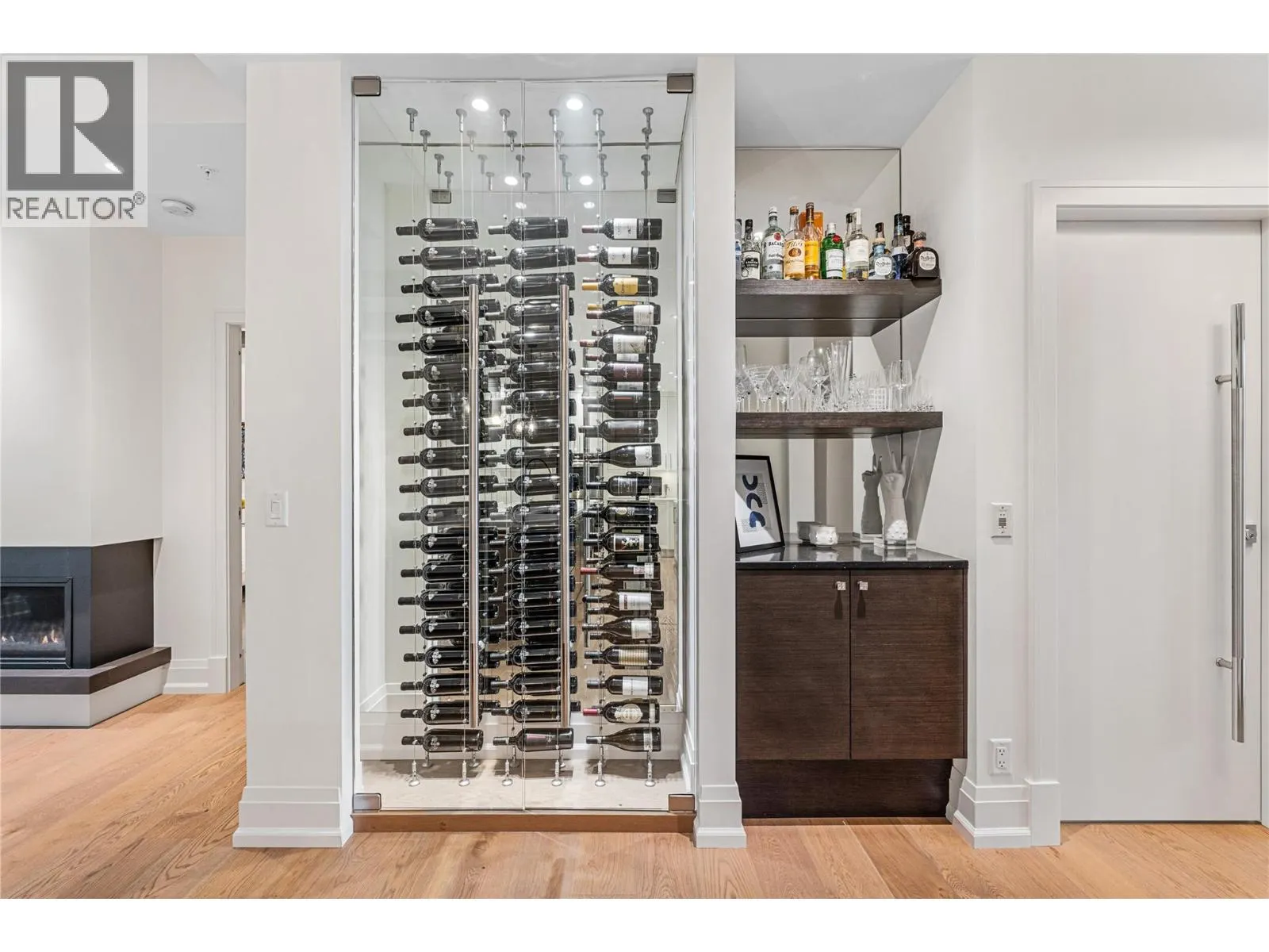 460 Groves Avenue Unit# 104