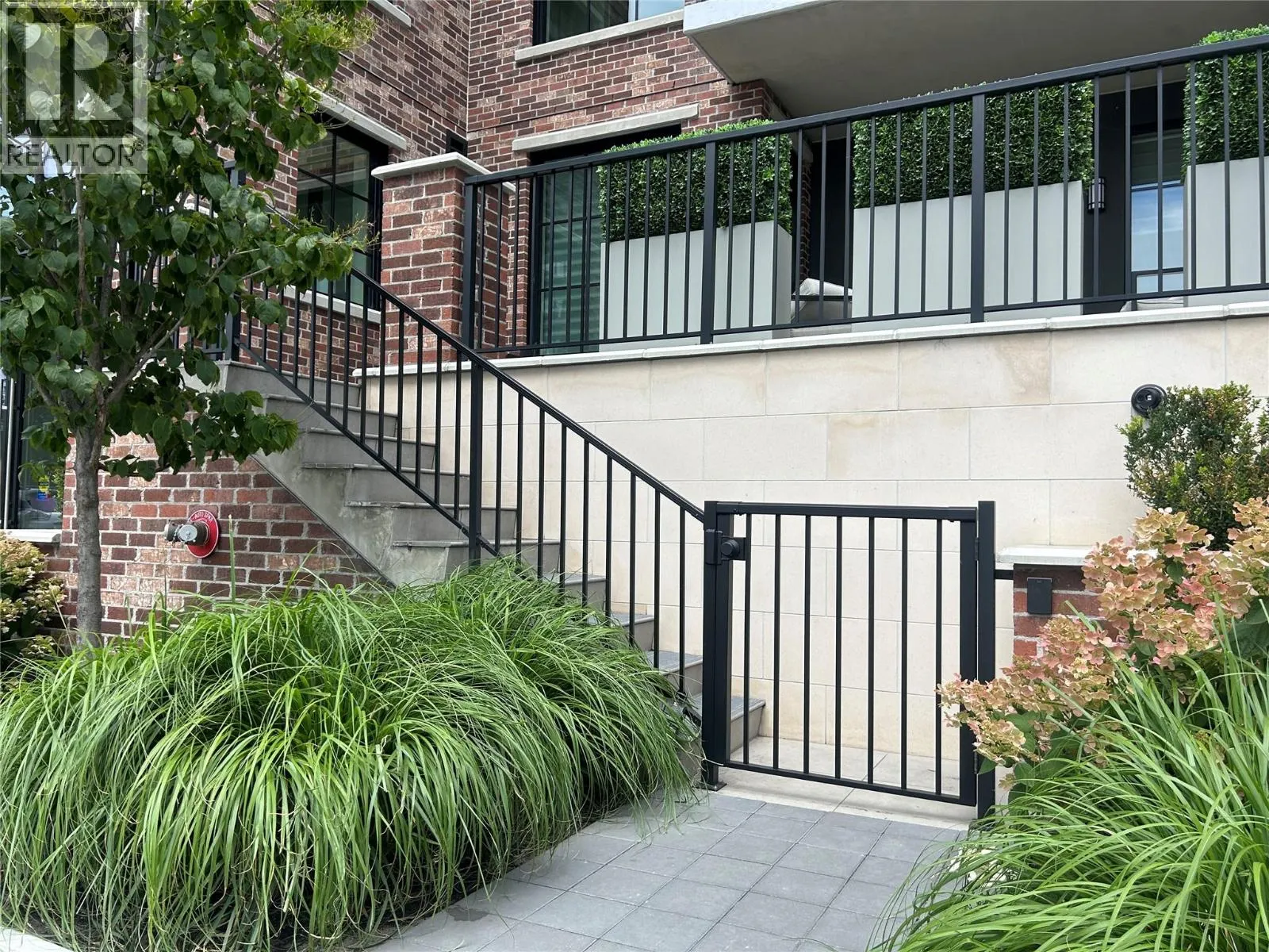 460 Groves Avenue Unit# 104