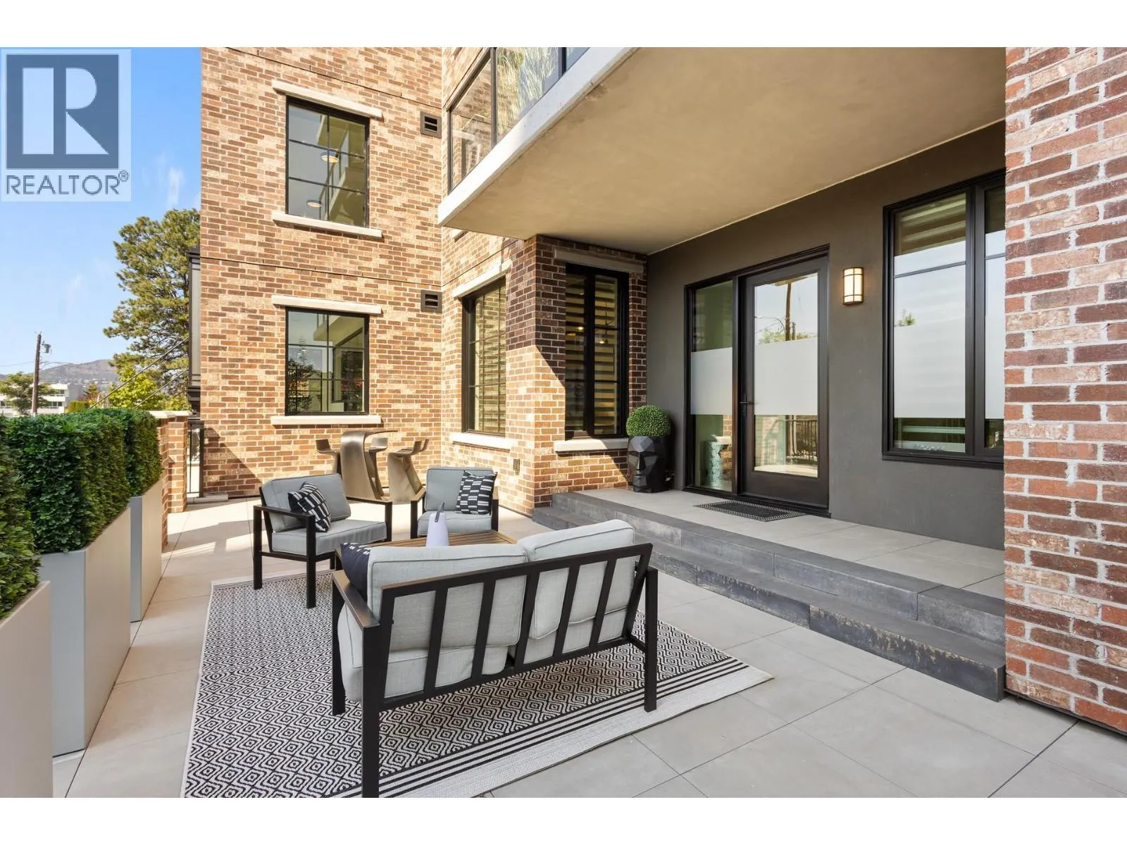 460 Groves Avenue Unit# 104