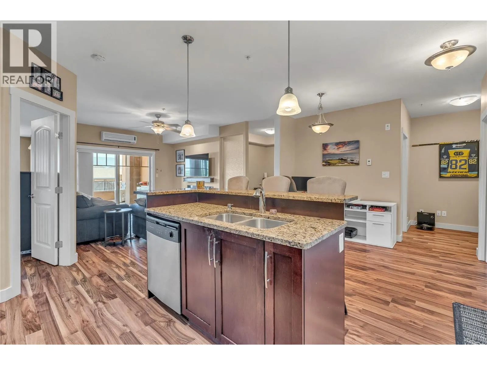13615 Victoria Road N Unit# 206